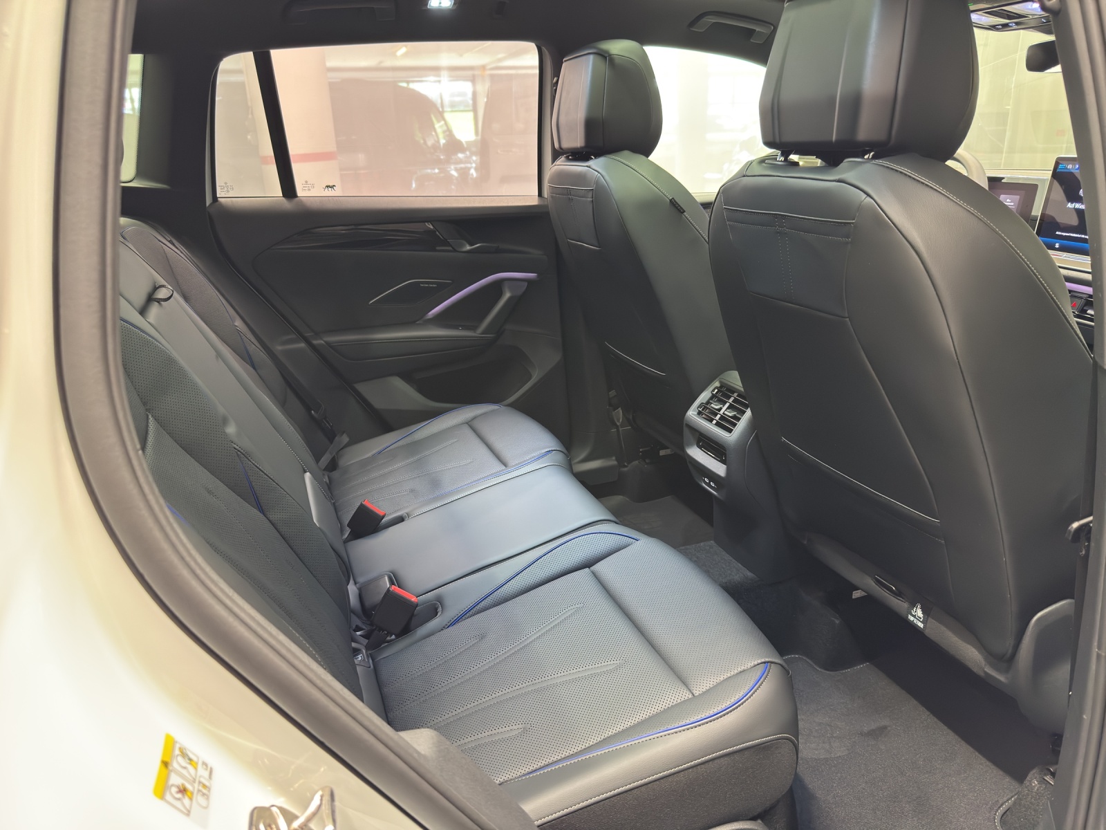 VW Tiguan 2.0 TSI R-Line Plus DSG 4motion-image-9