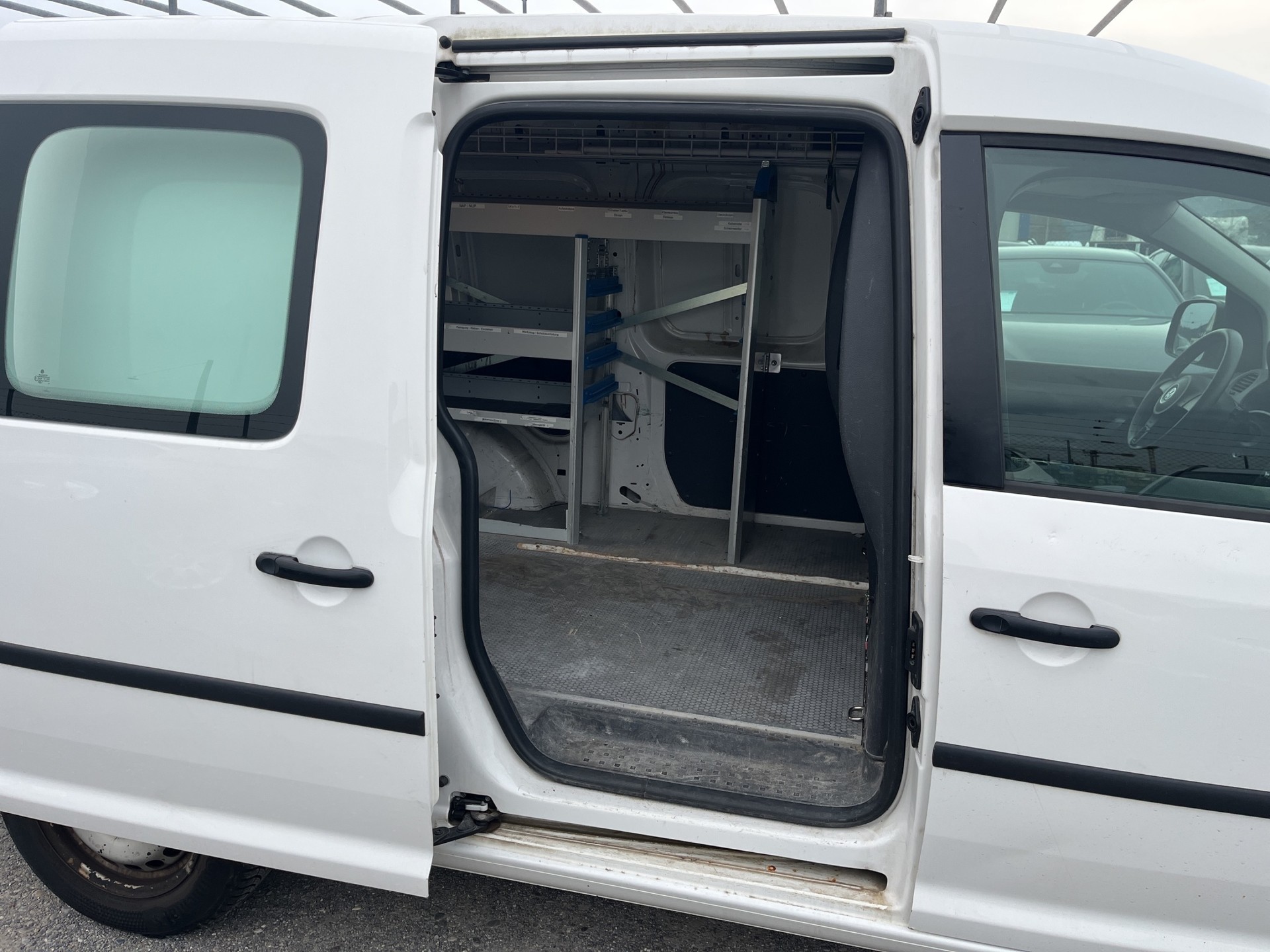 VW Caddy Maxi 1.2 TSI-image-13