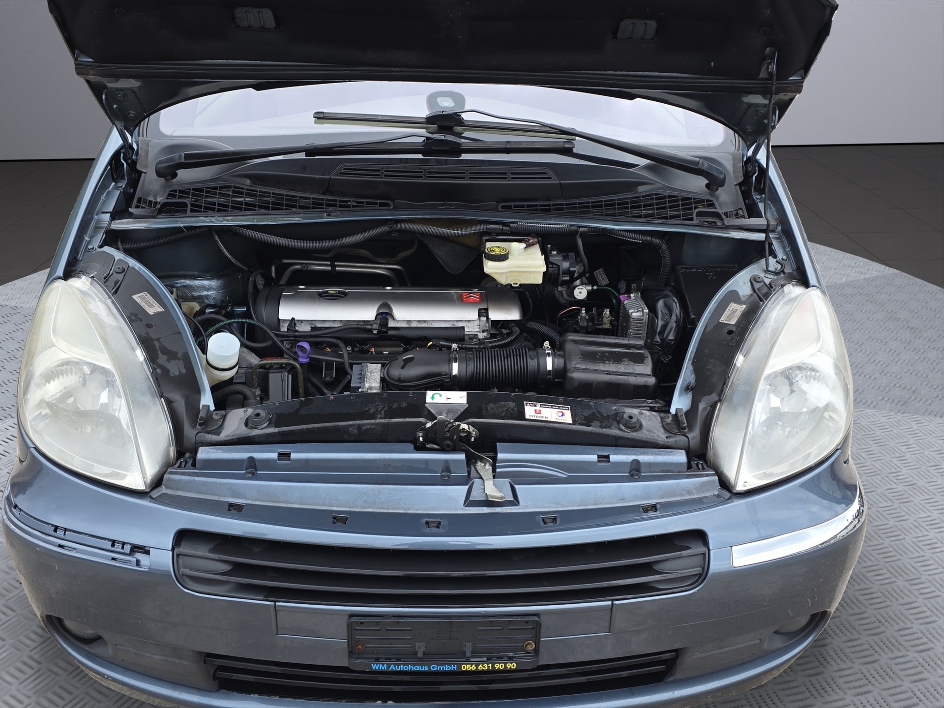 CITROEN Xsara Picasso 2.0i 16V Exclusive Automatic-image-8
