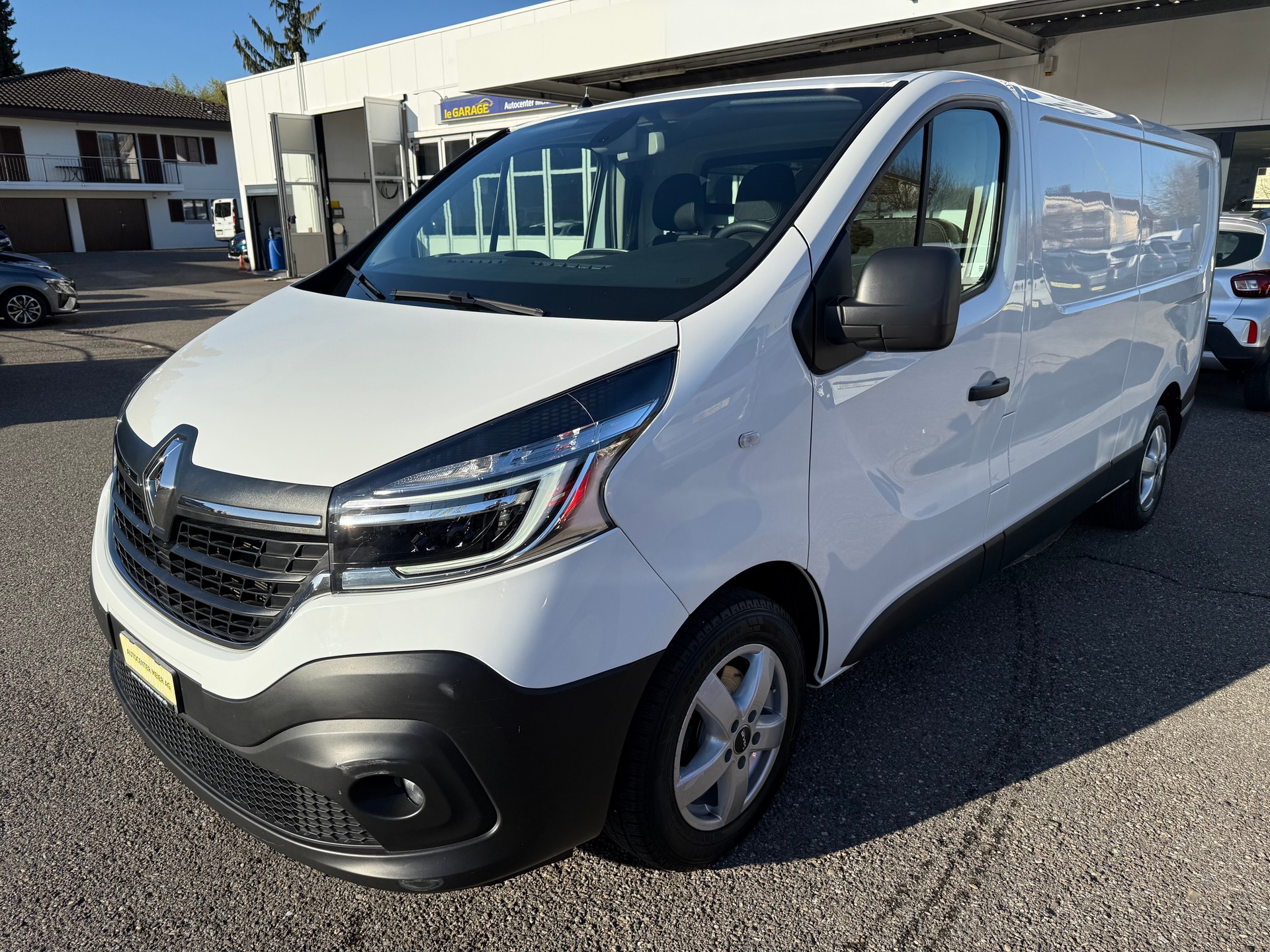 RENAULT Trafic 2.0 Energy dCi 120 3.0t Business L2H1-showroom-element-1