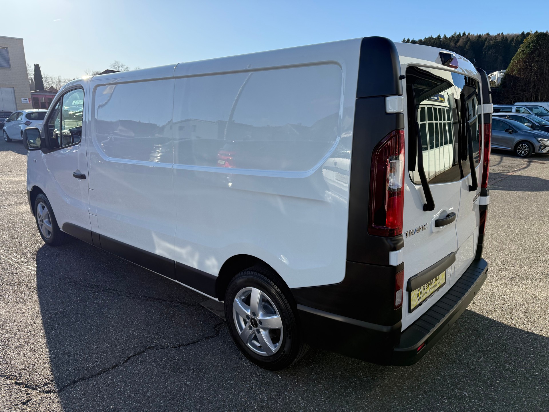 RENAULT Trafic 2.0 Energy dCi 120 3.0t Business L2H1-showroom-element-3