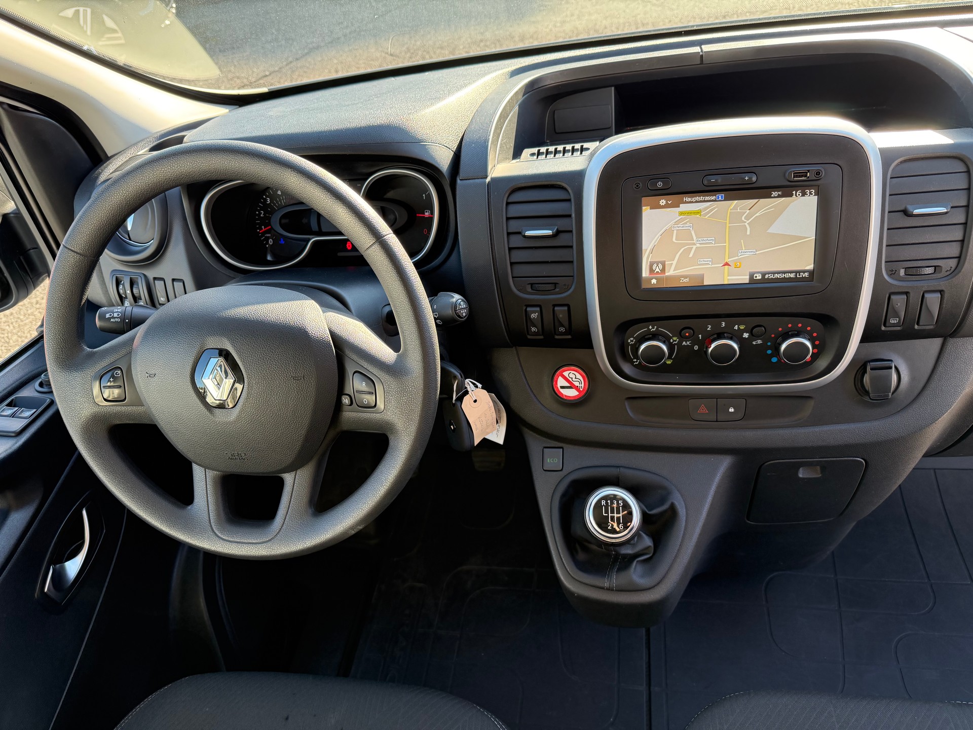 RENAULT Trafic 2.0 Energy dCi 120 3.0t Business L2H1-image-8