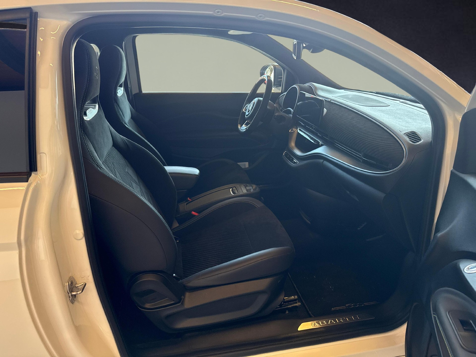 FIAT 500 Abarth Turismo-image-8