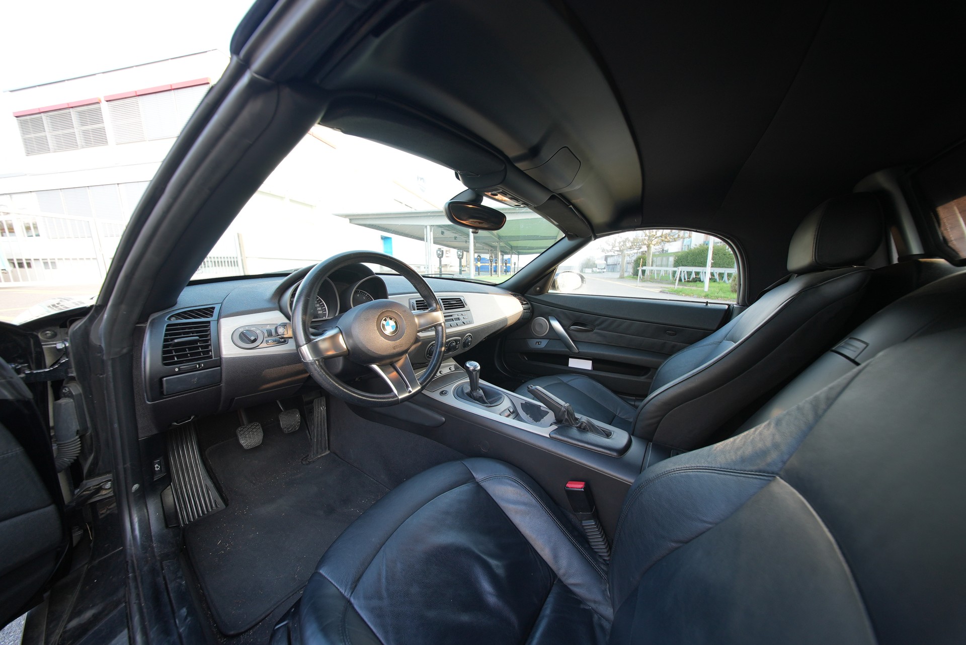 BMW Z4 3.0i Roadster-image-4