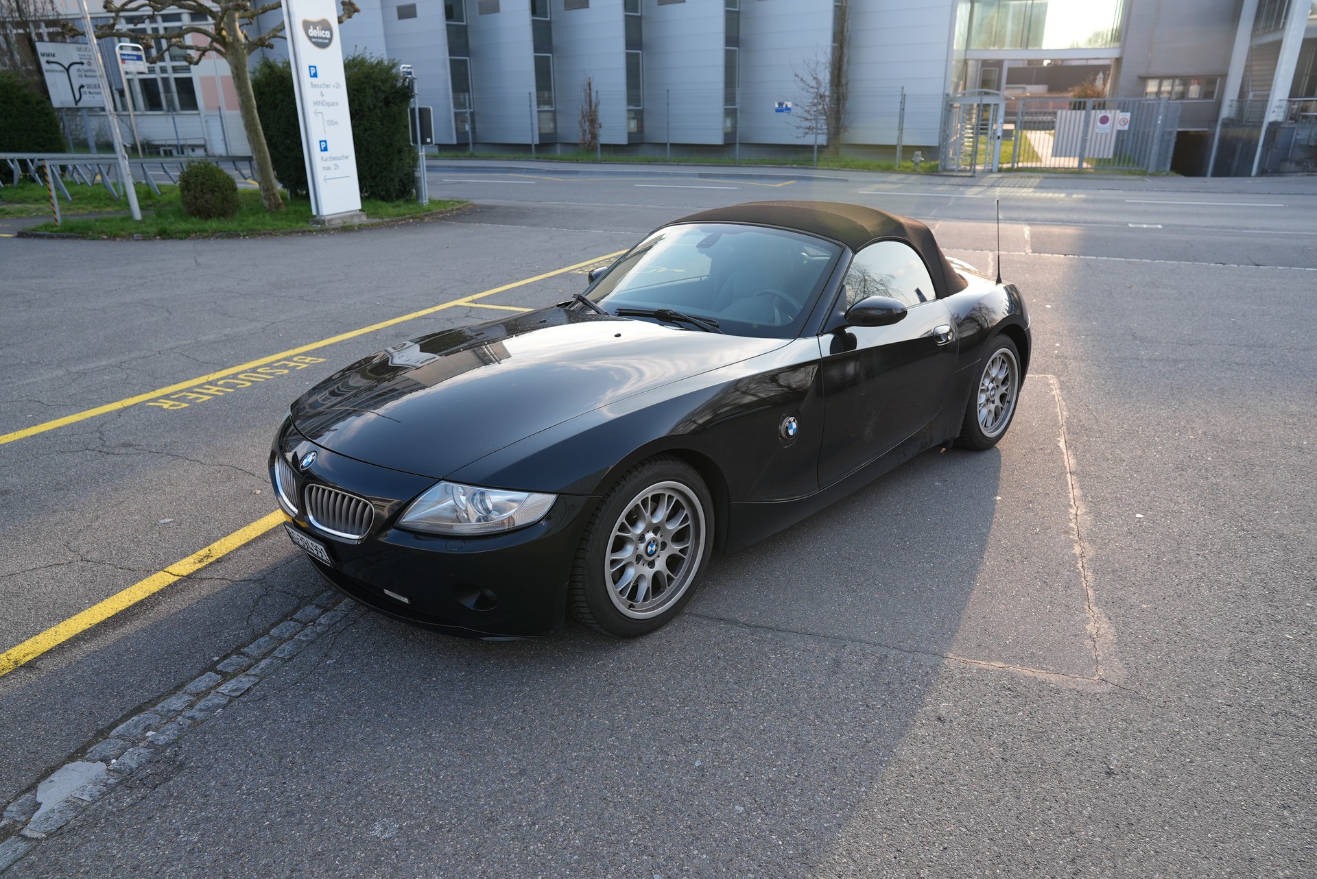 BMW Z4 3.0i Roadster-image-0