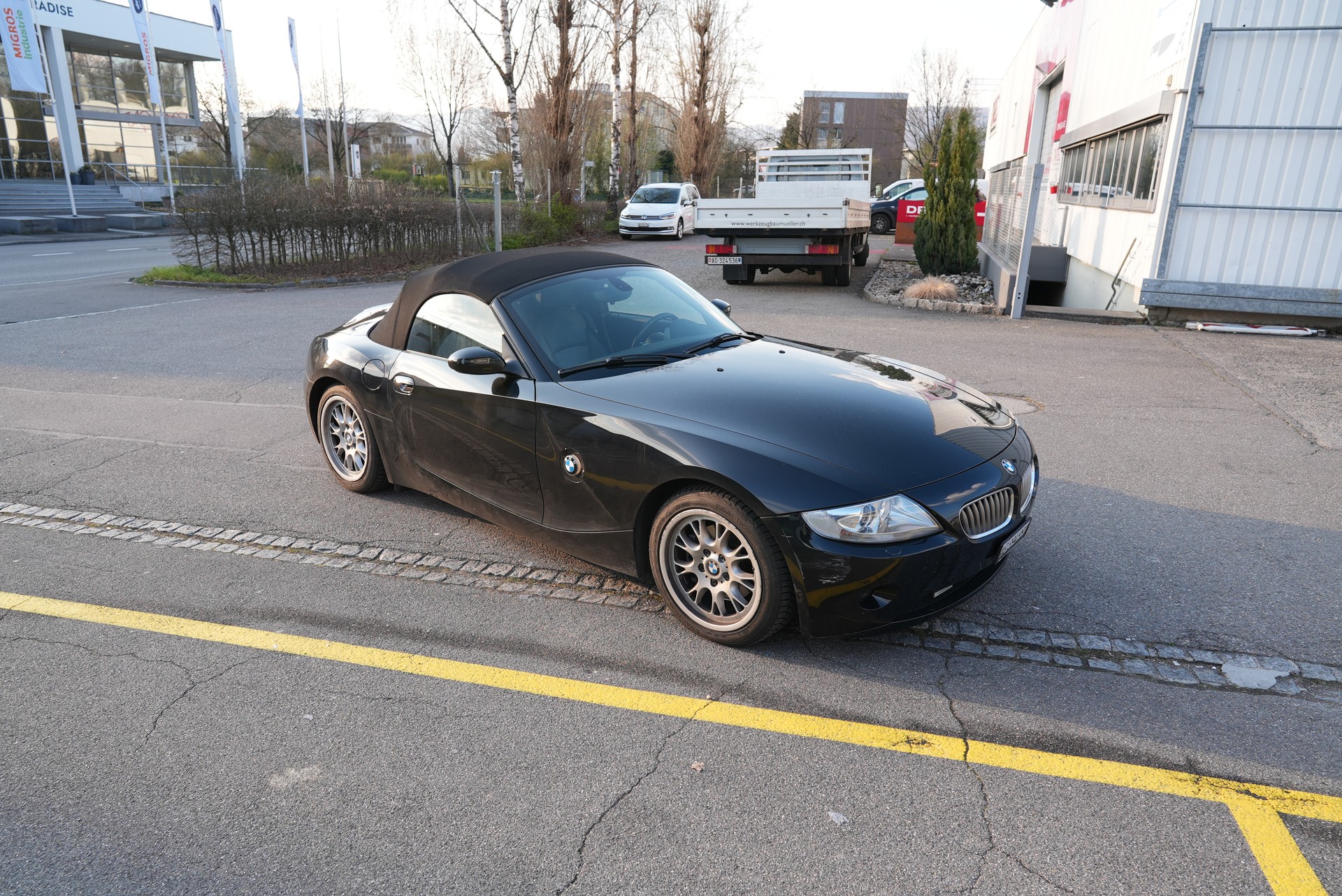 BMW Z4 3.0i Roadster-image-2