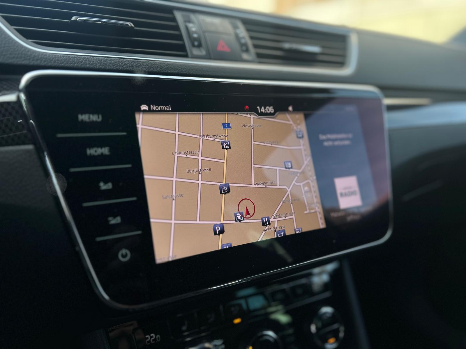 SKODA Superb Combi 2.0 TDi SportLine 4x4 DSG-image-14