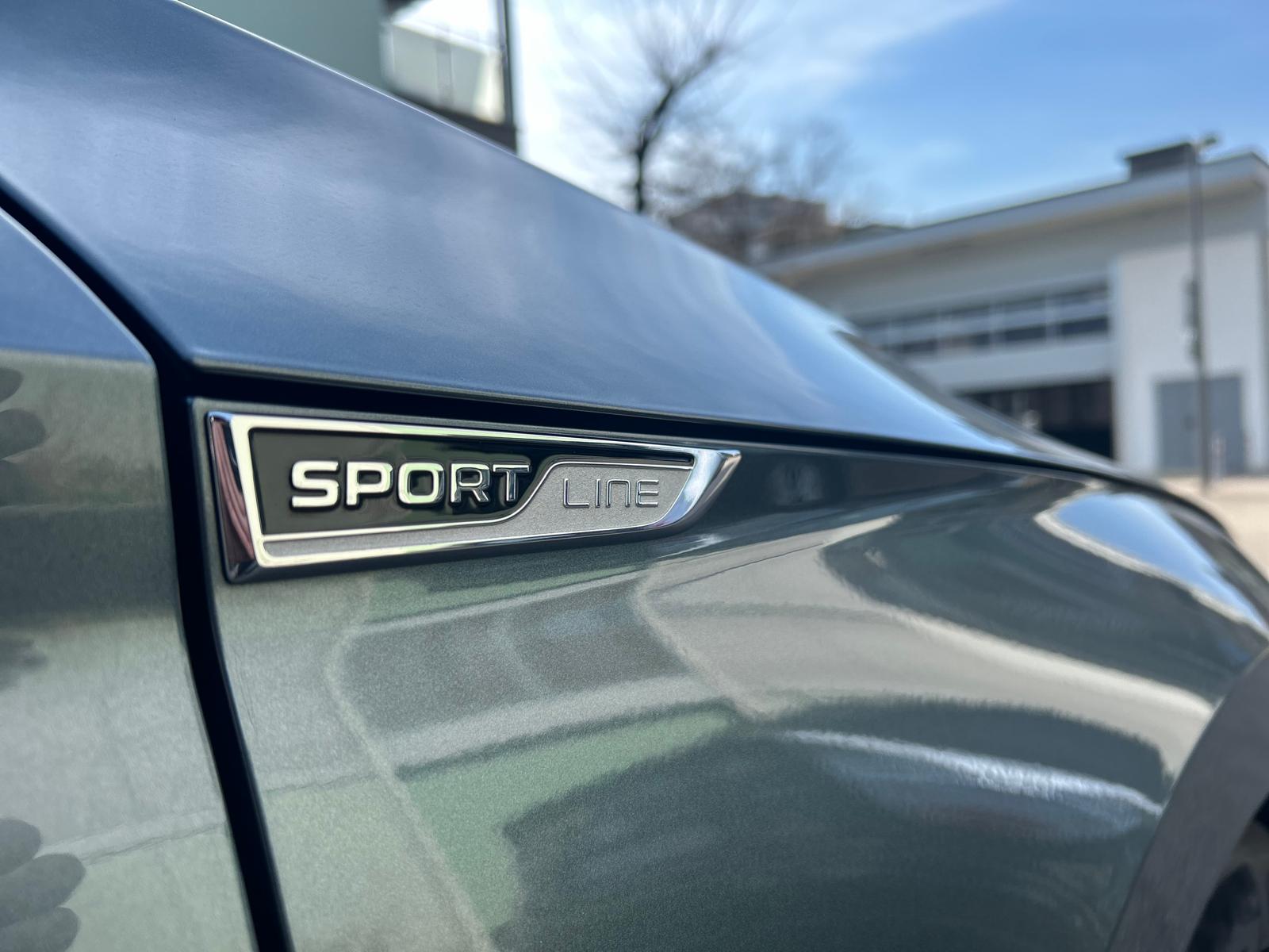 SKODA Superb Combi 2.0 TDi SportLine 4x4 DSG-image-23