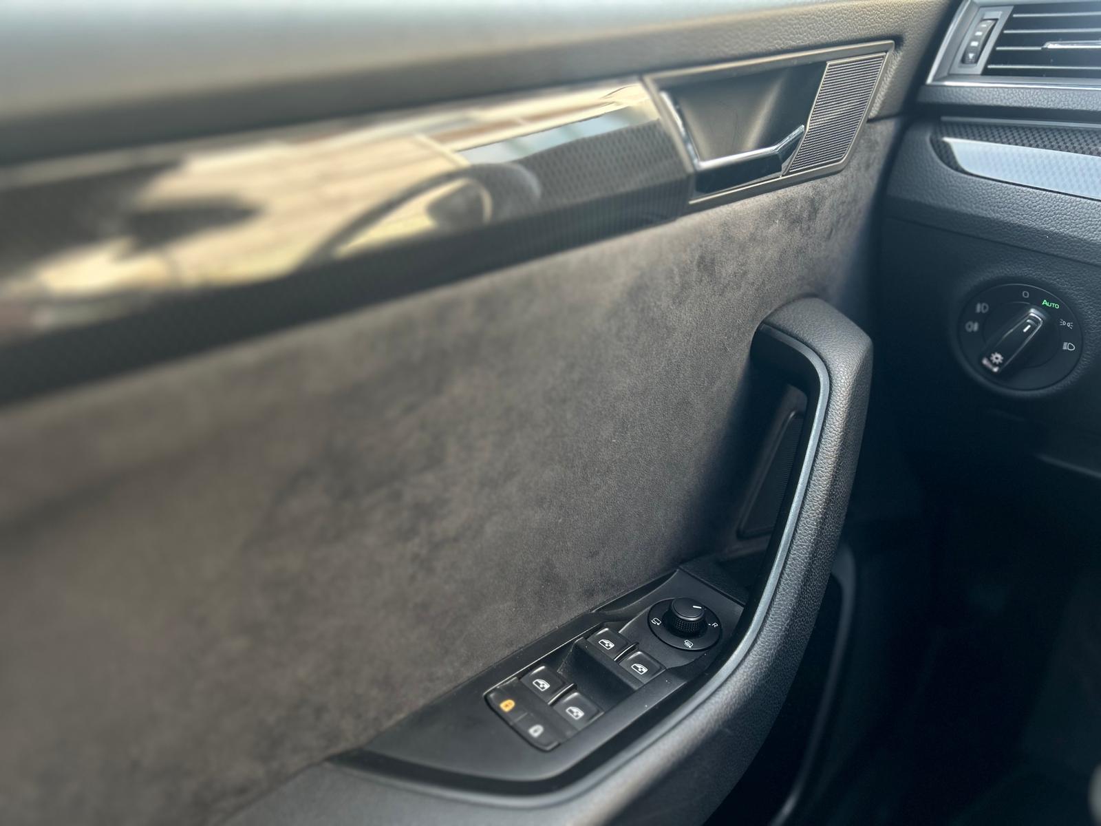 SKODA Superb Combi 2.0 TDi SportLine 4x4 DSG-image-18