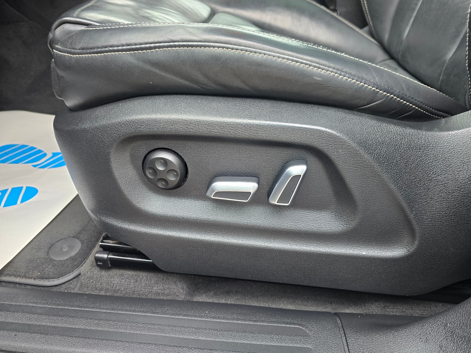 AUDI SQ5 3.0 TDI quattro tiptronic-image-11