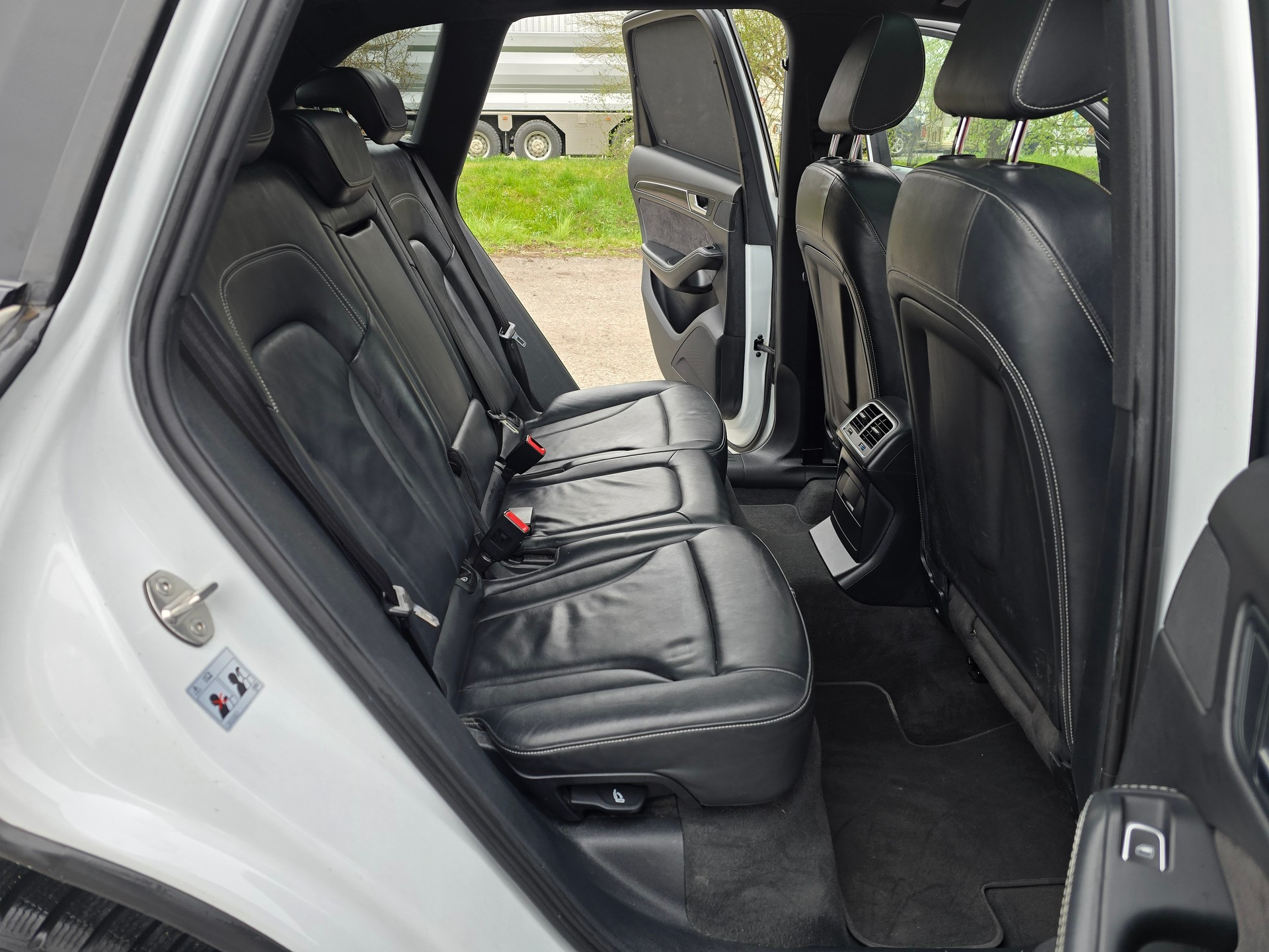 AUDI SQ5 3.0 TDI quattro tiptronic-image-15