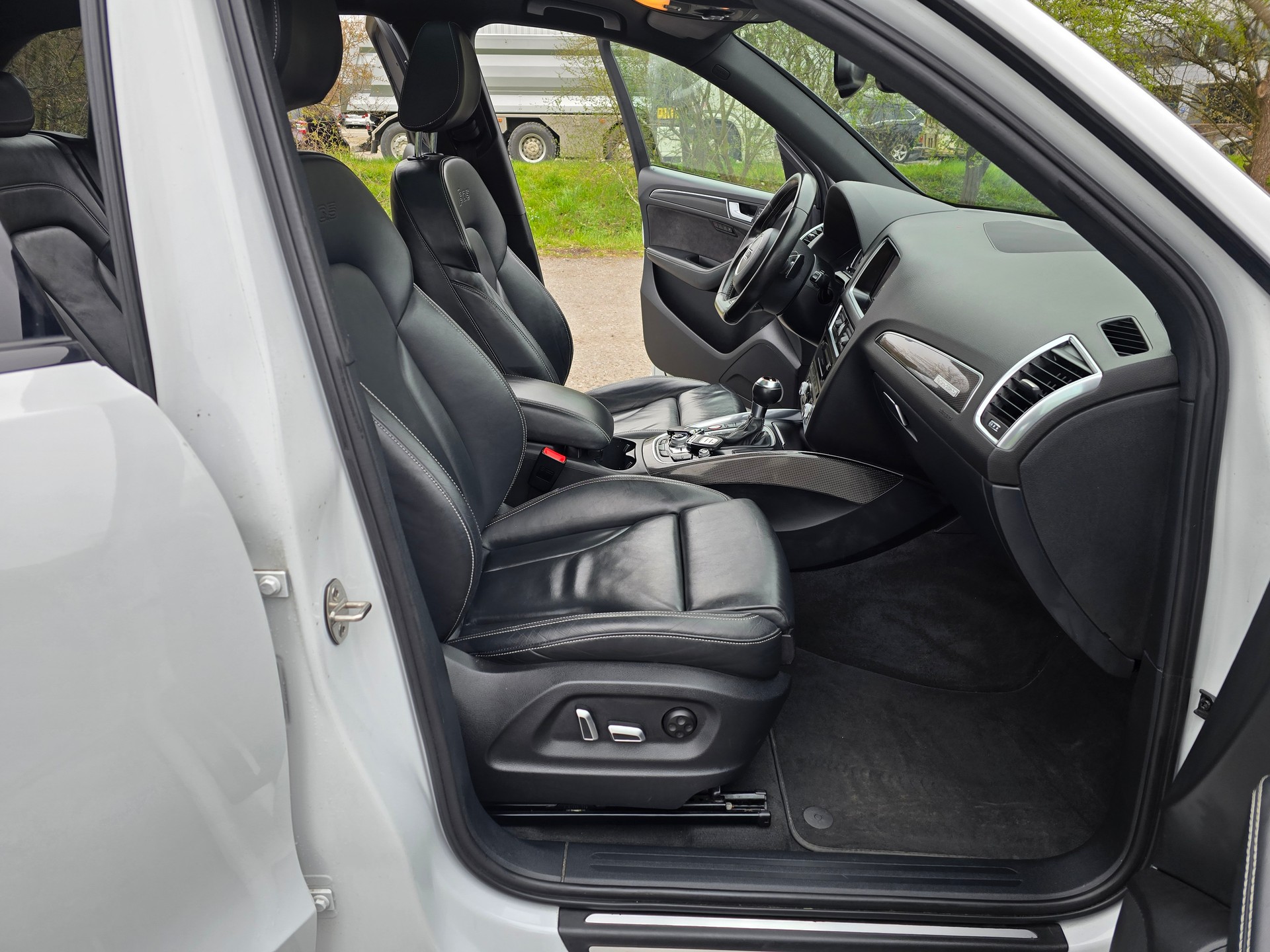 AUDI SQ5 3.0 TDI quattro tiptronic-image-14