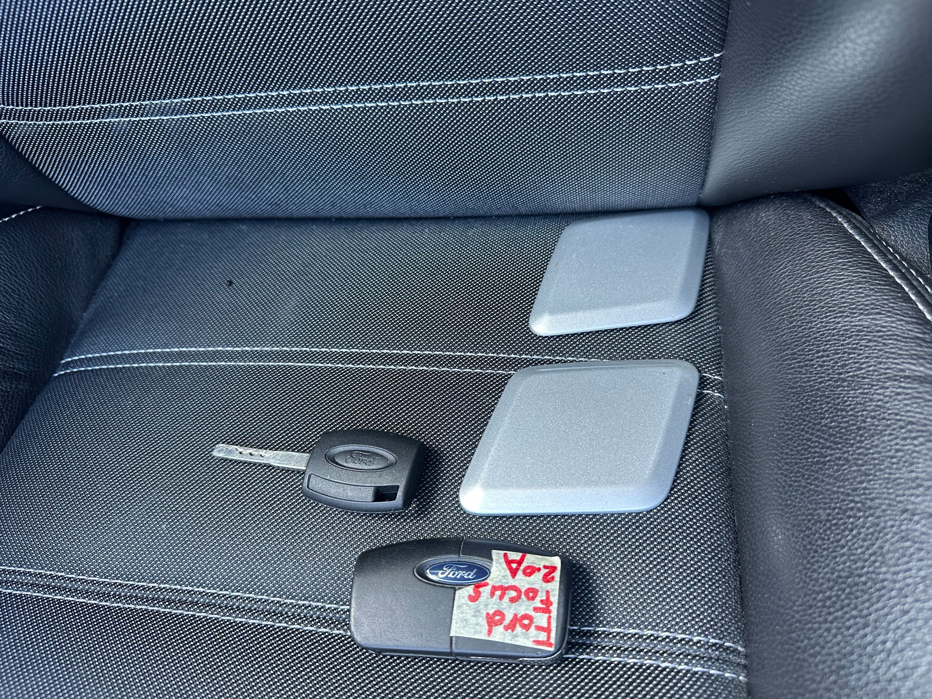 FORD Focus 2.0i Titanium Automatic-image-9