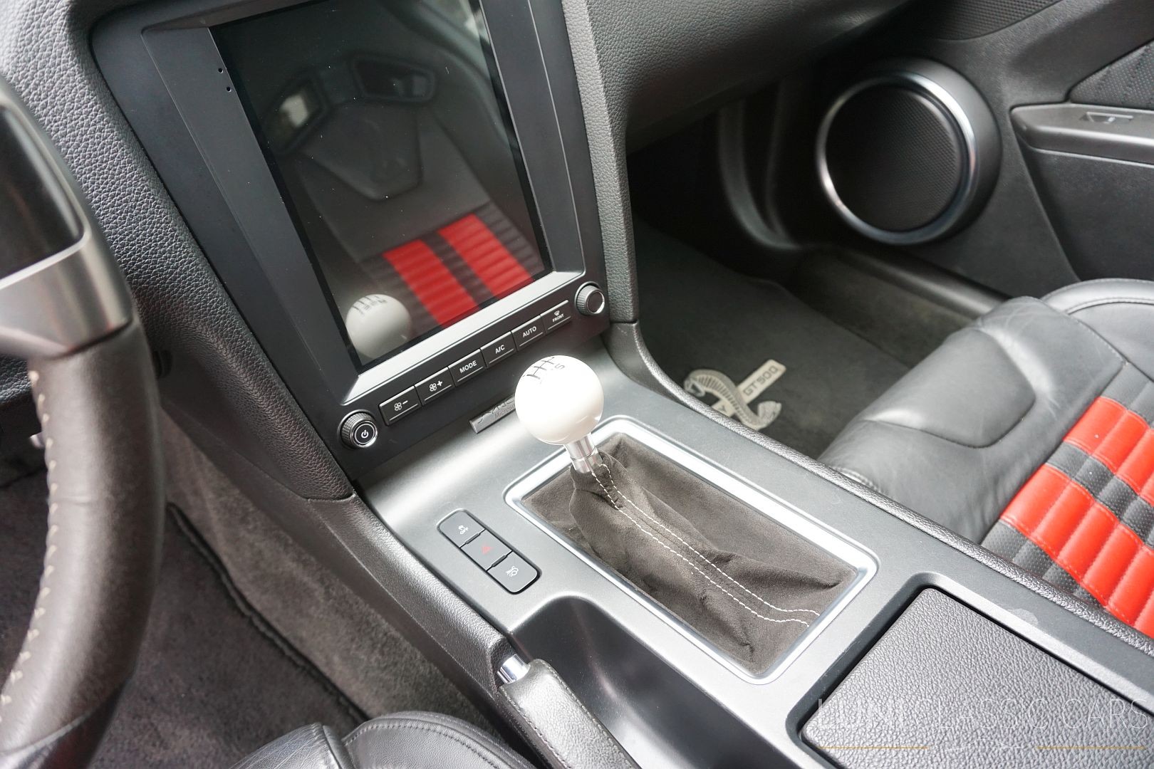 FORD Mustang Shelby GT500-image-12
