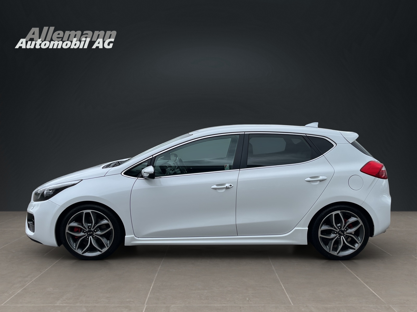 KIA Cee'd 1.6 GDi Turbo GT-image-2