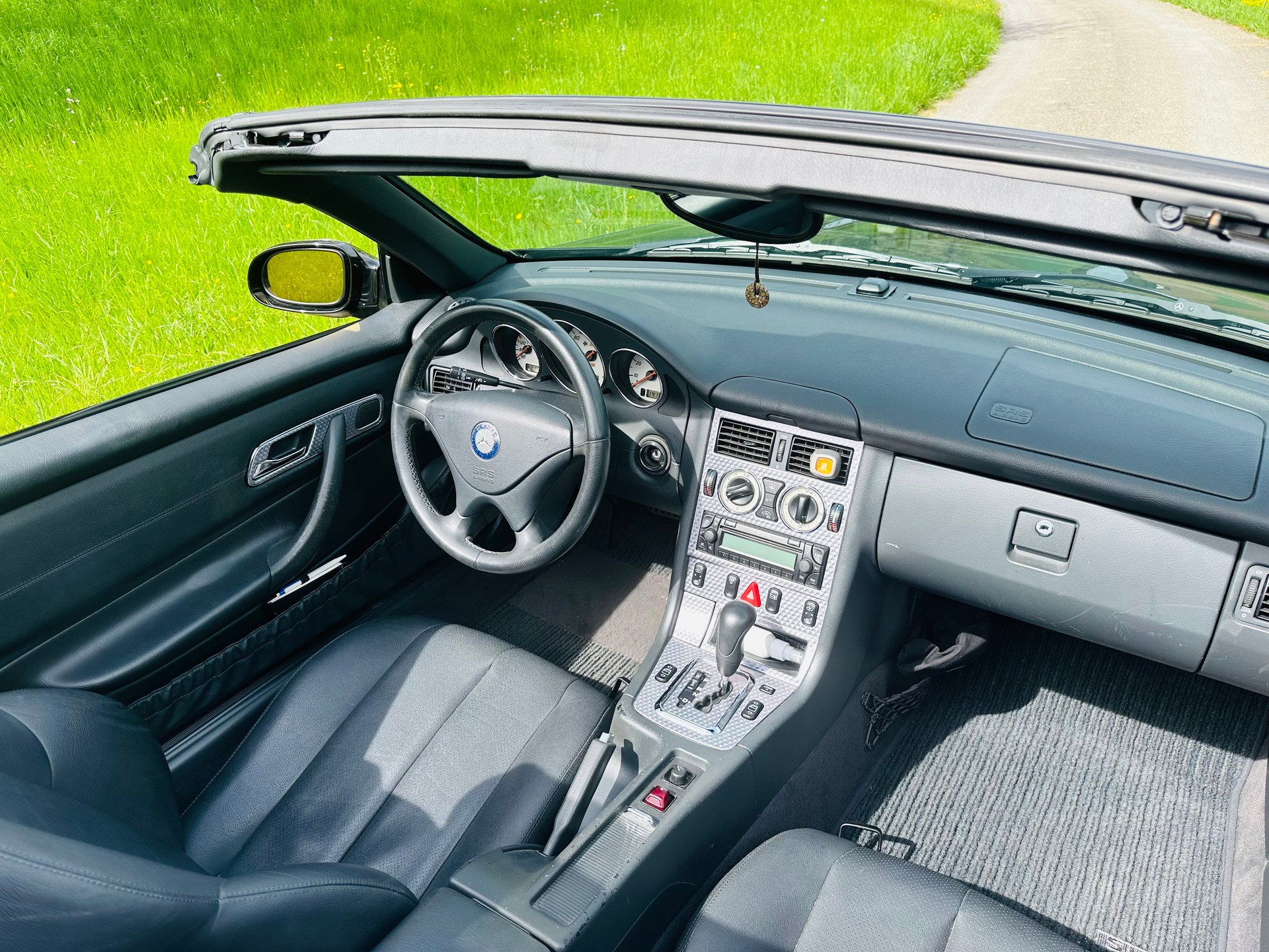 MERCEDES-BENZ SLK 230 Kompressor - ab MFK und Service, aus 2. Hand-image-2