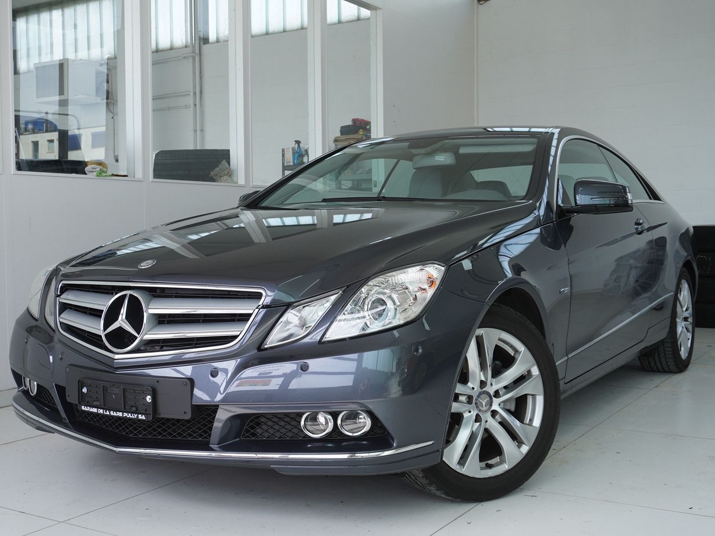 MERCEDES-BENZ E 250 CGI BlueEfficiency 7G-Tronic-image-0