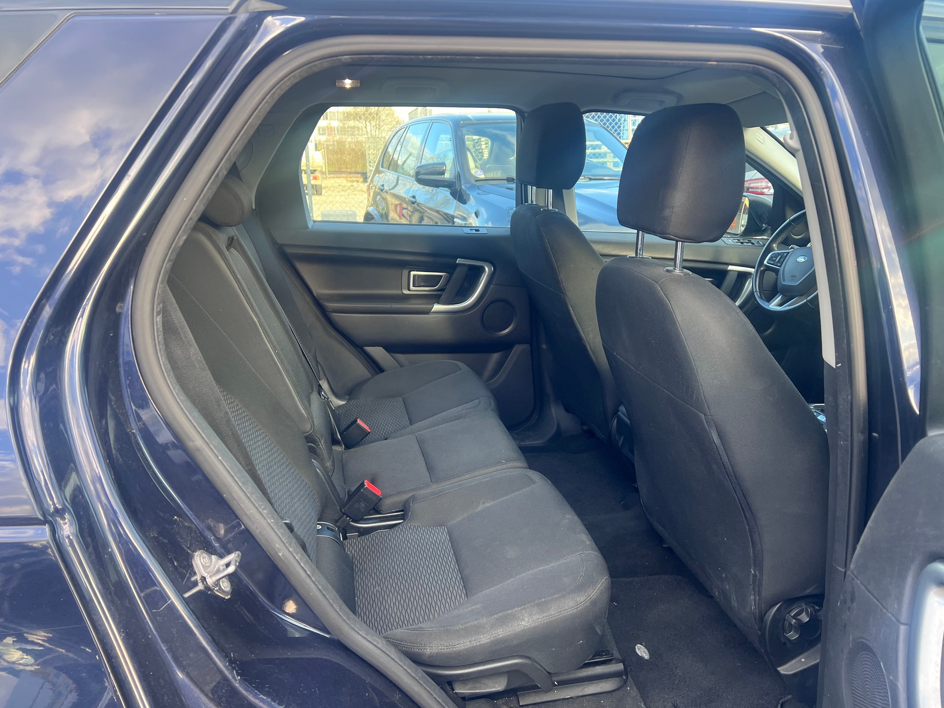 LAND ROVER Discovery 2.0 TD4 S Automatic-image-11