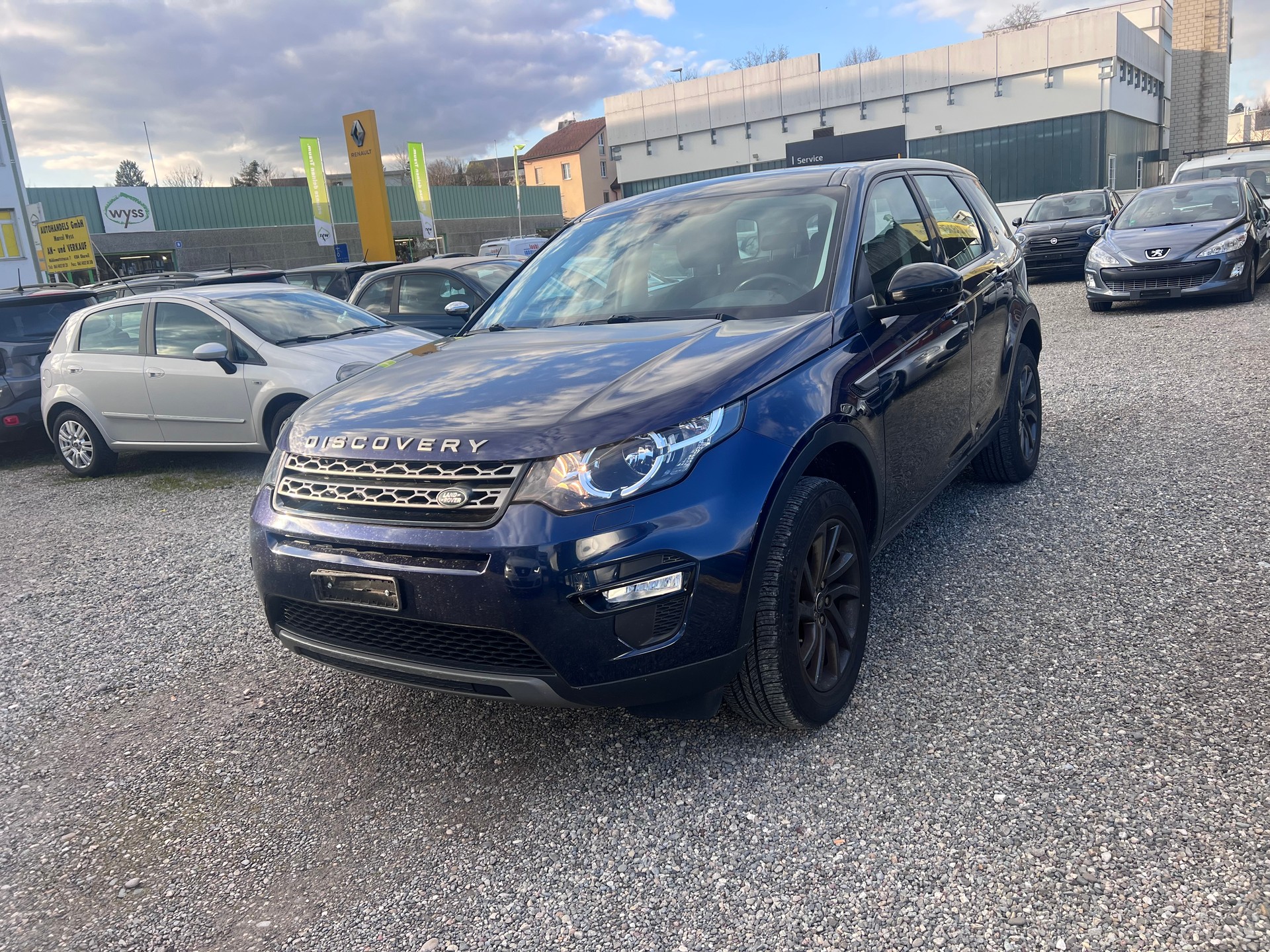 LAND ROVER Discovery 2.0 TD4 S Automatic-image-2