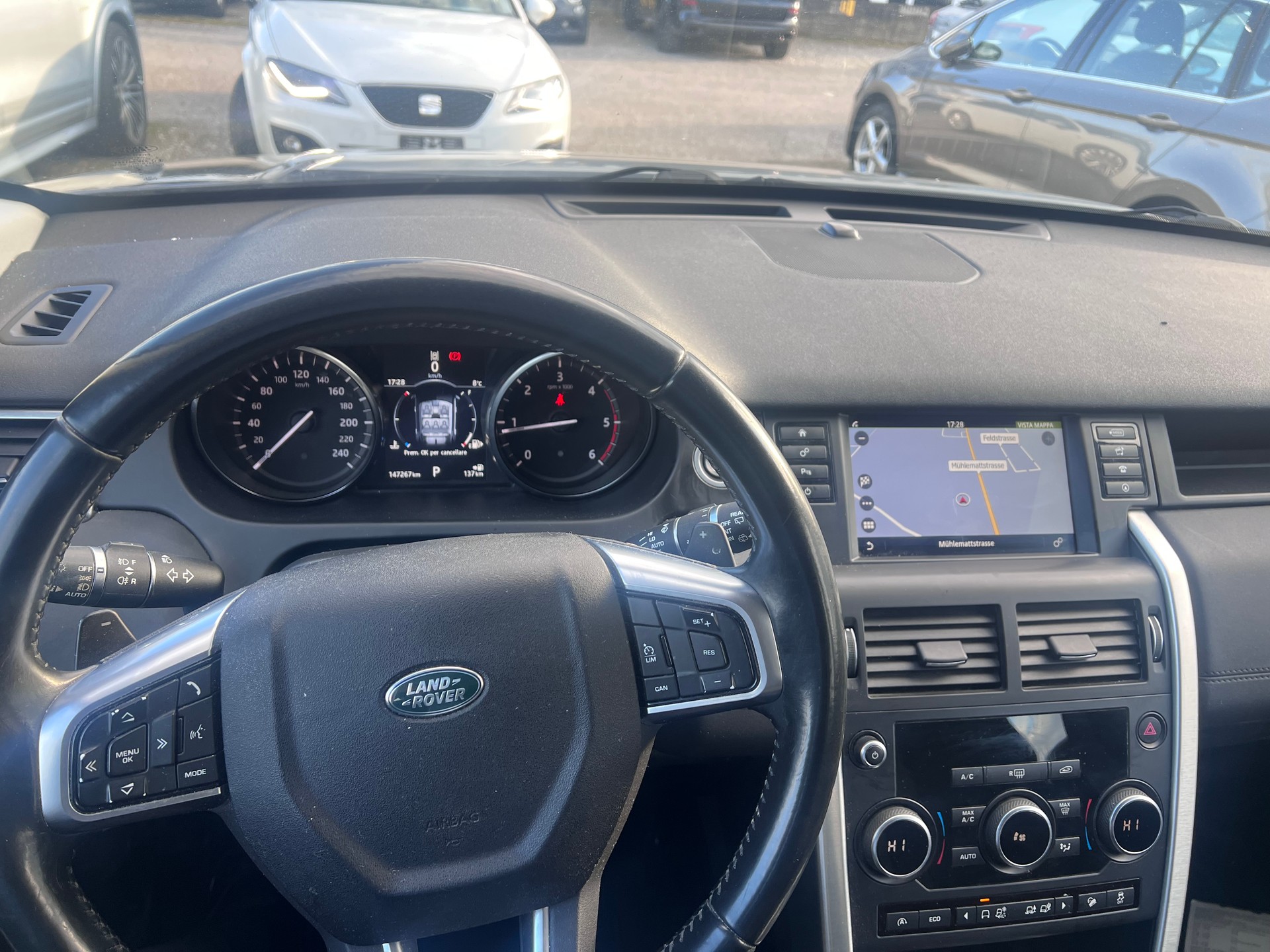 LAND ROVER Discovery 2.0 TD4 S Automatic-image-13