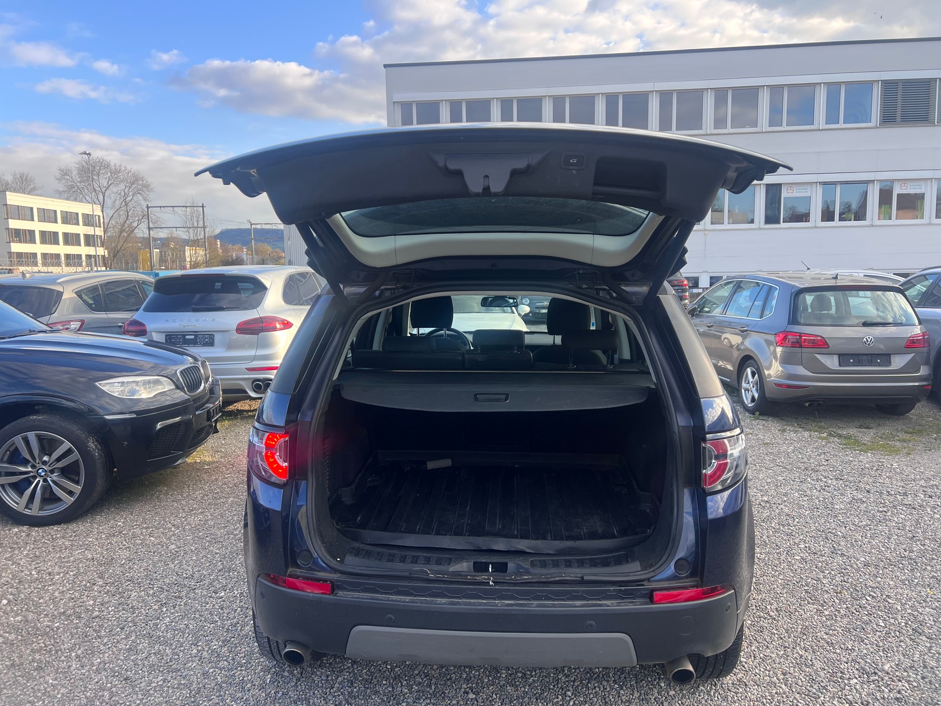 LAND ROVER Discovery 2.0 TD4 S Automatic-image-7