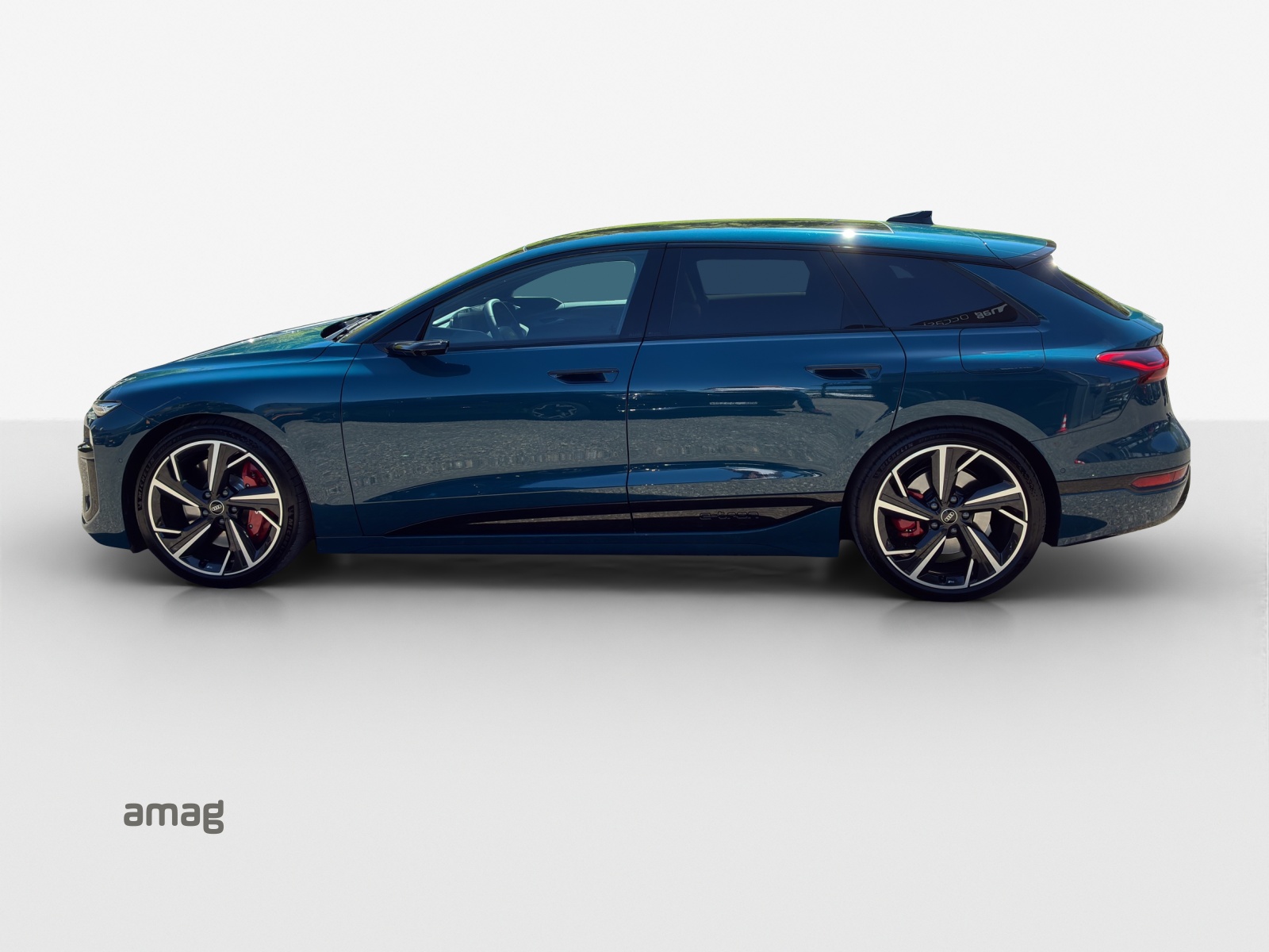 AUDI S6 Avant e-tron quattro-image-1