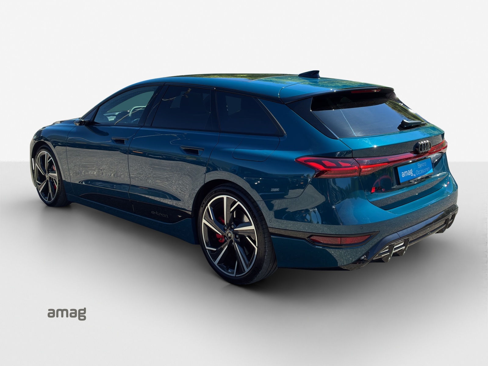 AUDI S6 Avant e-tron quattro-image-2