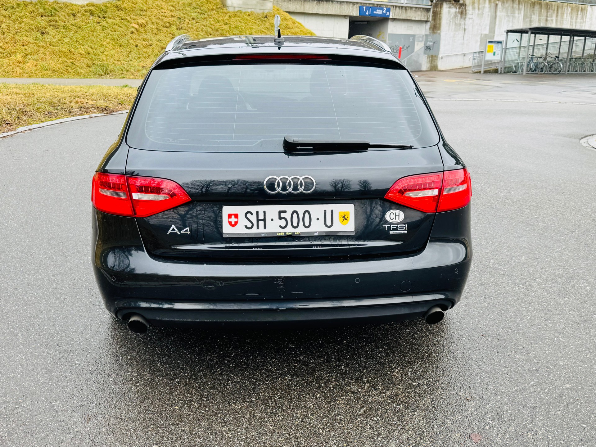 AUDI A4 Avant 1.8 TFSI quattro S-Line-image-5