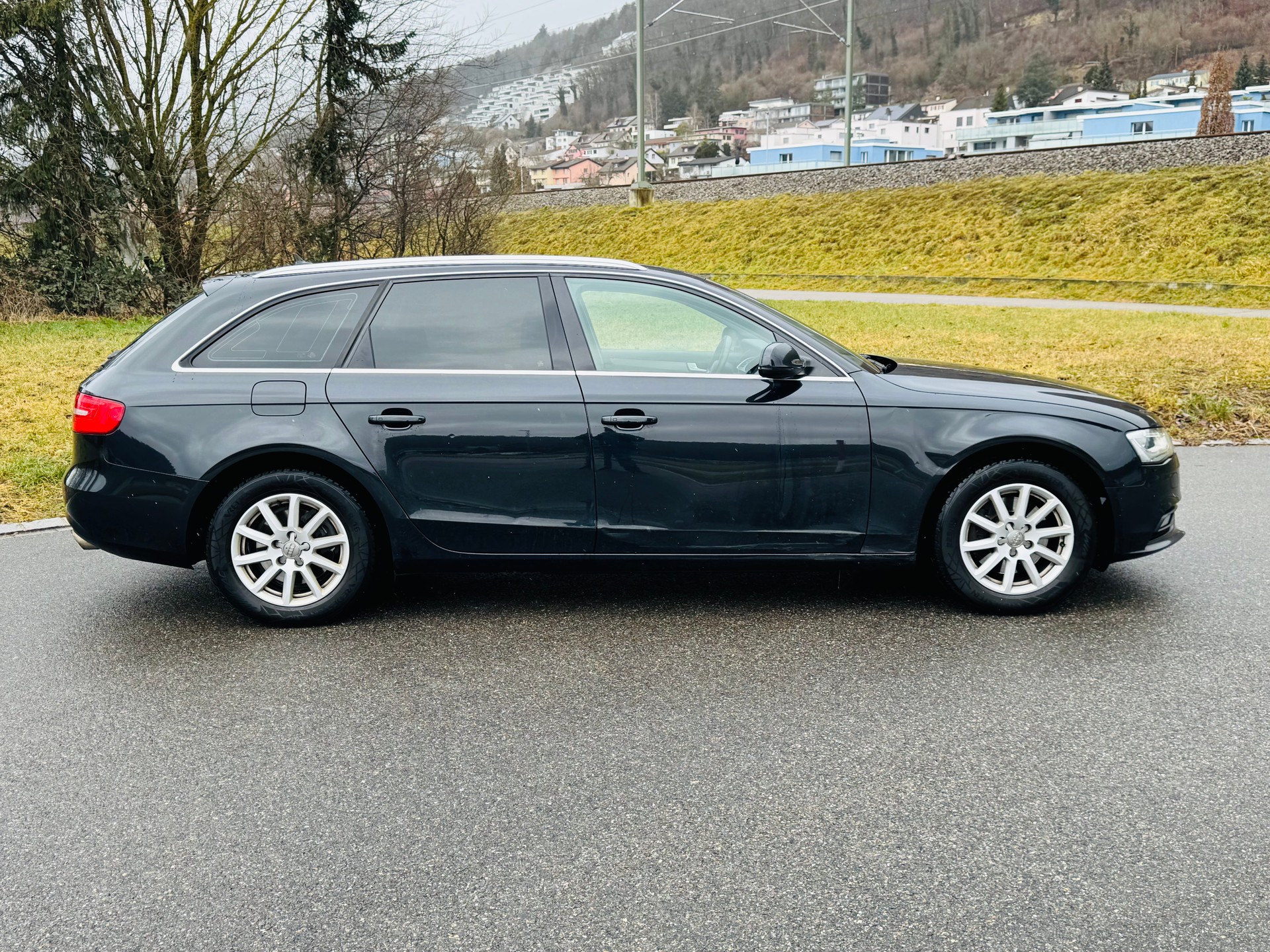 AUDI A4 Avant 1.8 TFSI quattro S-Line-image-7