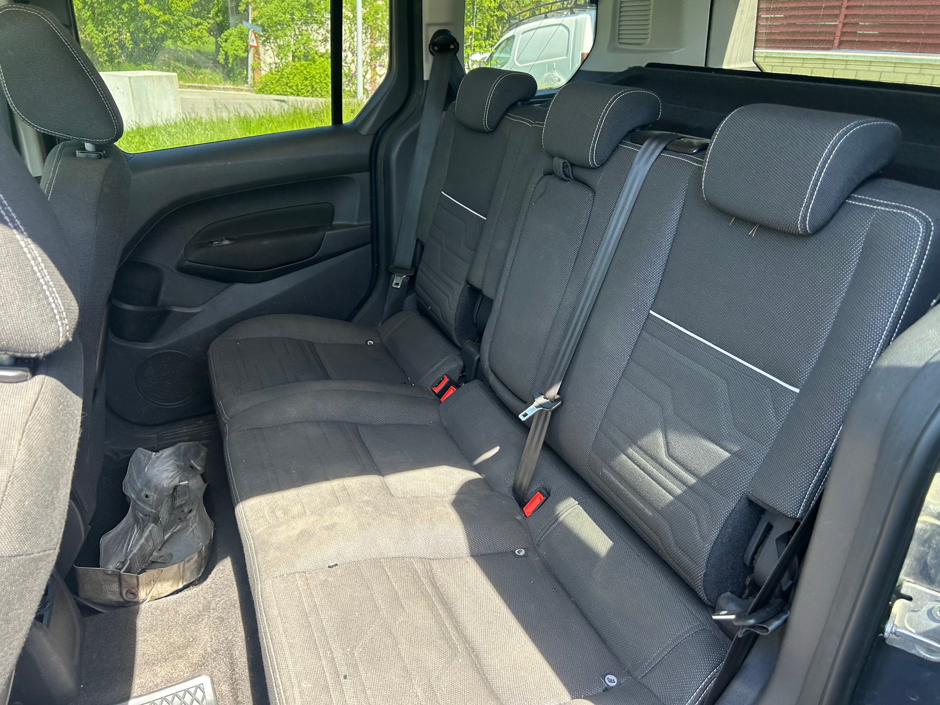 FORD Tourneo Connect 1.0 SCTi Trend-image-9