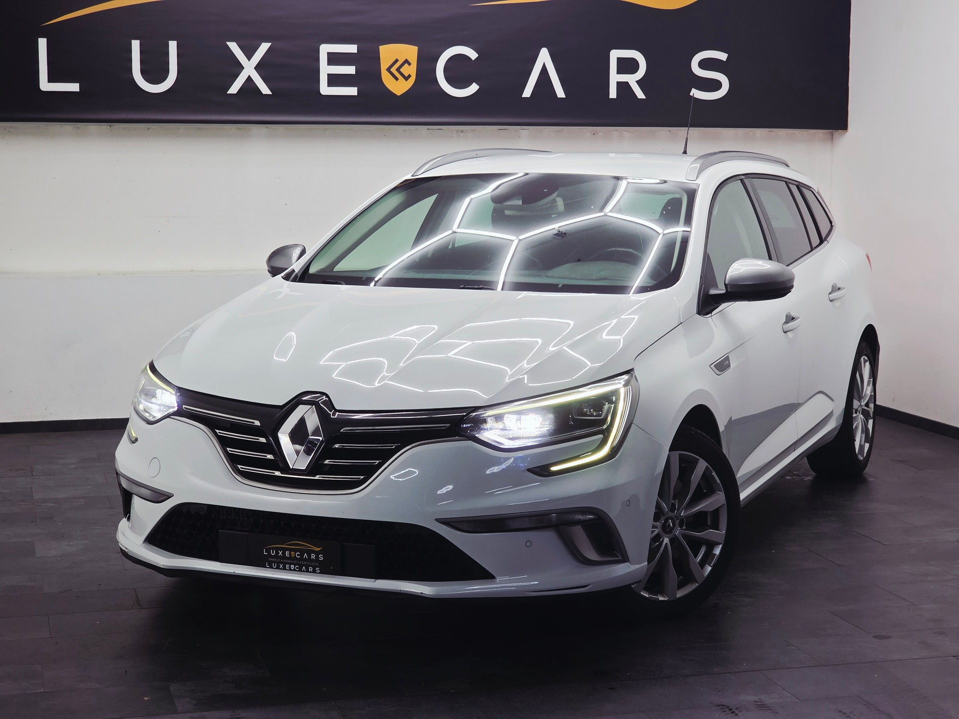 RENAULT Mégane Grandtour 1.6 16V Turbo GT Line*FRISCH MFK UND SERVICE*TOP AUSSTATTUNG*AHK 1700 KG*-image-2