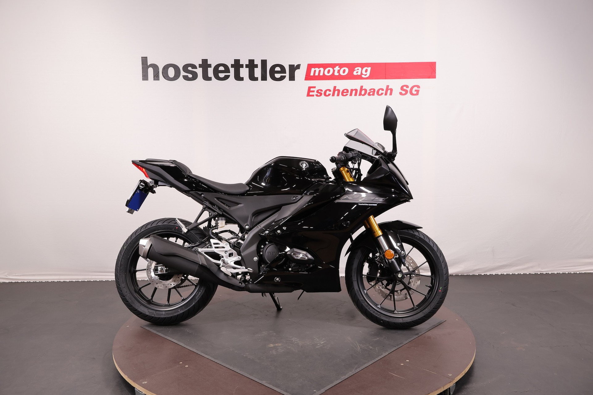YAMAHA R125-showroom-element-1