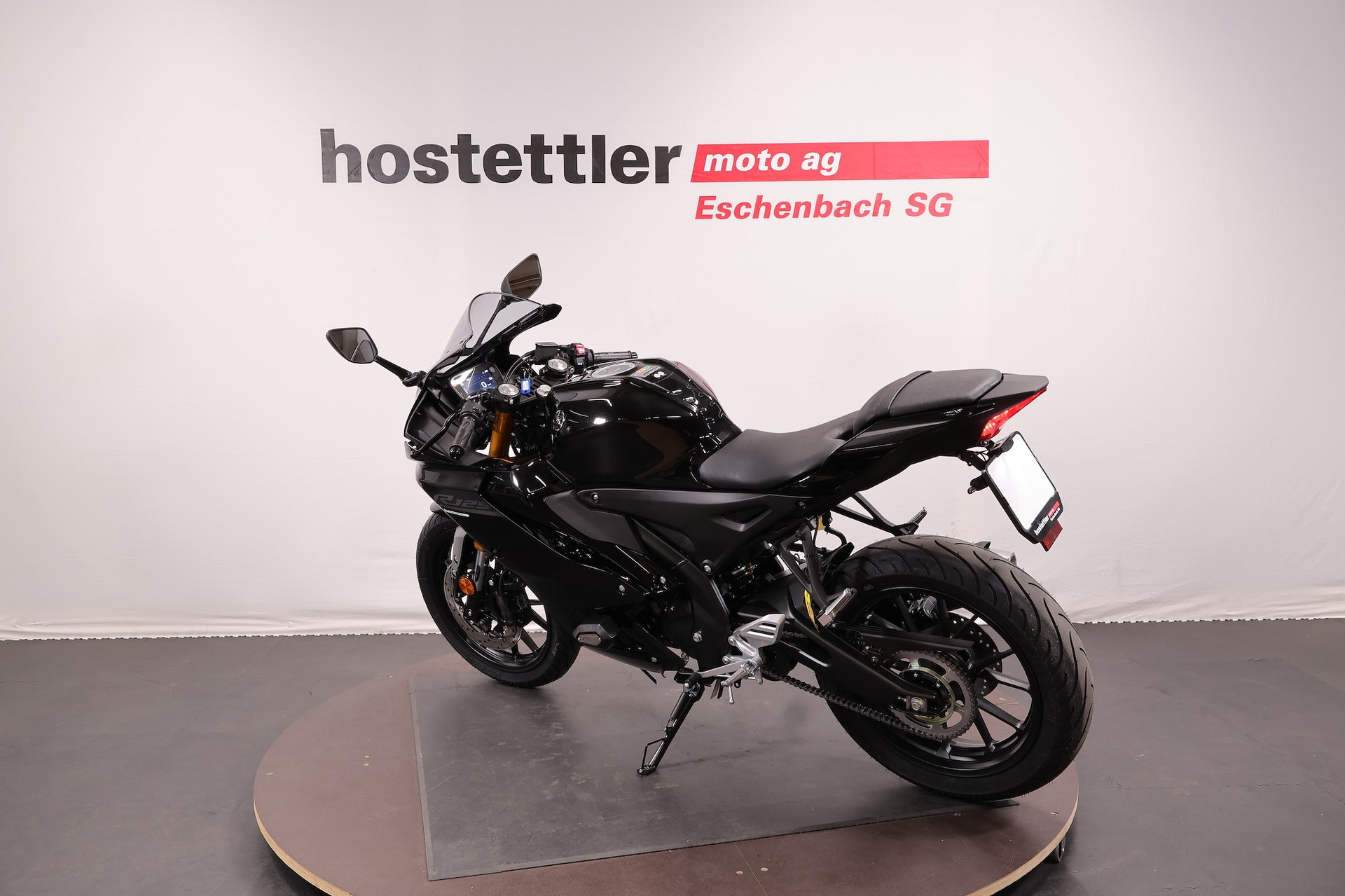 YAMAHA R125-showroom-element-3