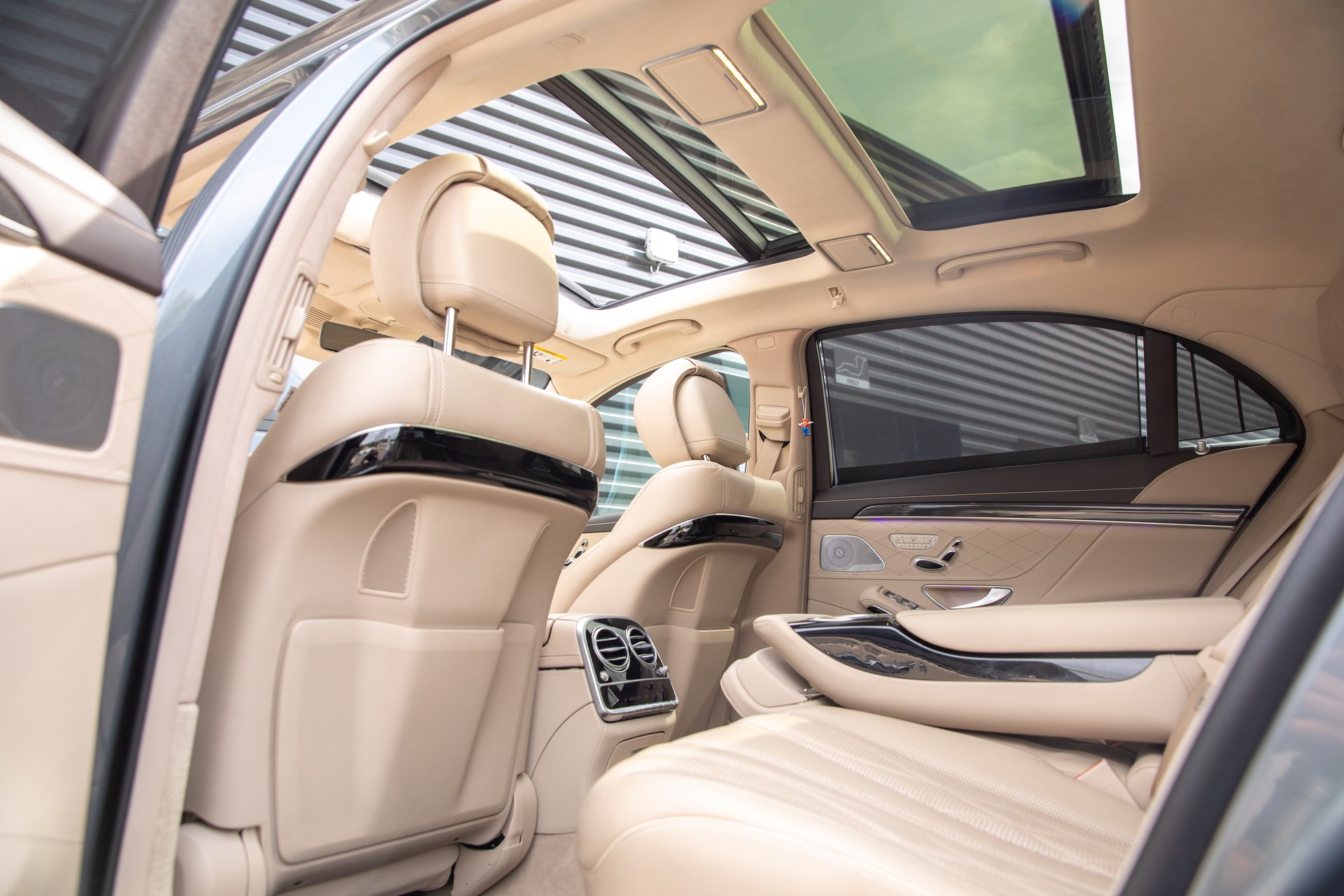 MERCEDES-BENZ S 63 AMG L 4Matic+ 9G-Tronic-image-11