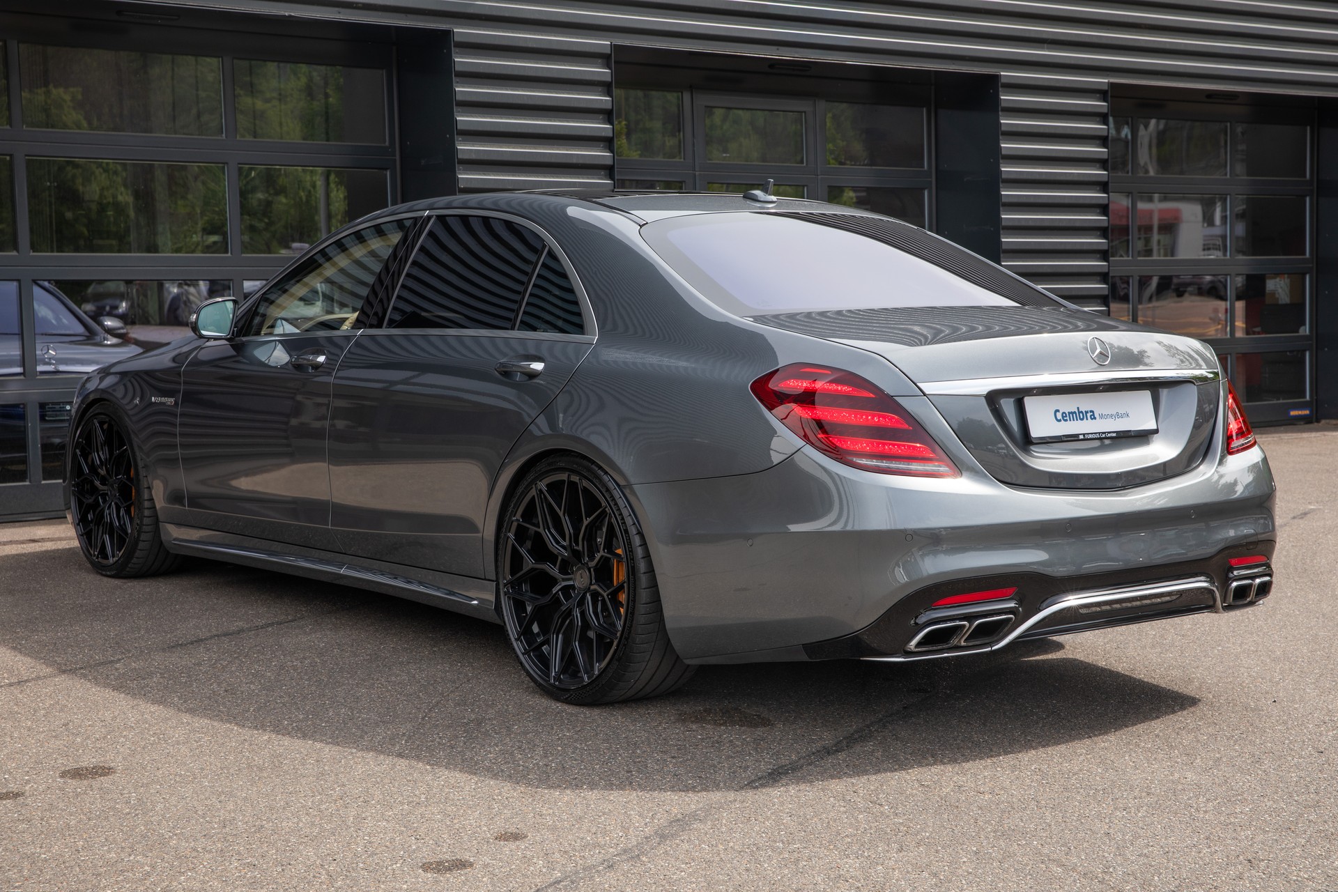 MERCEDES-BENZ S 63 AMG L 4Matic+ 9G-Tronic-image-4