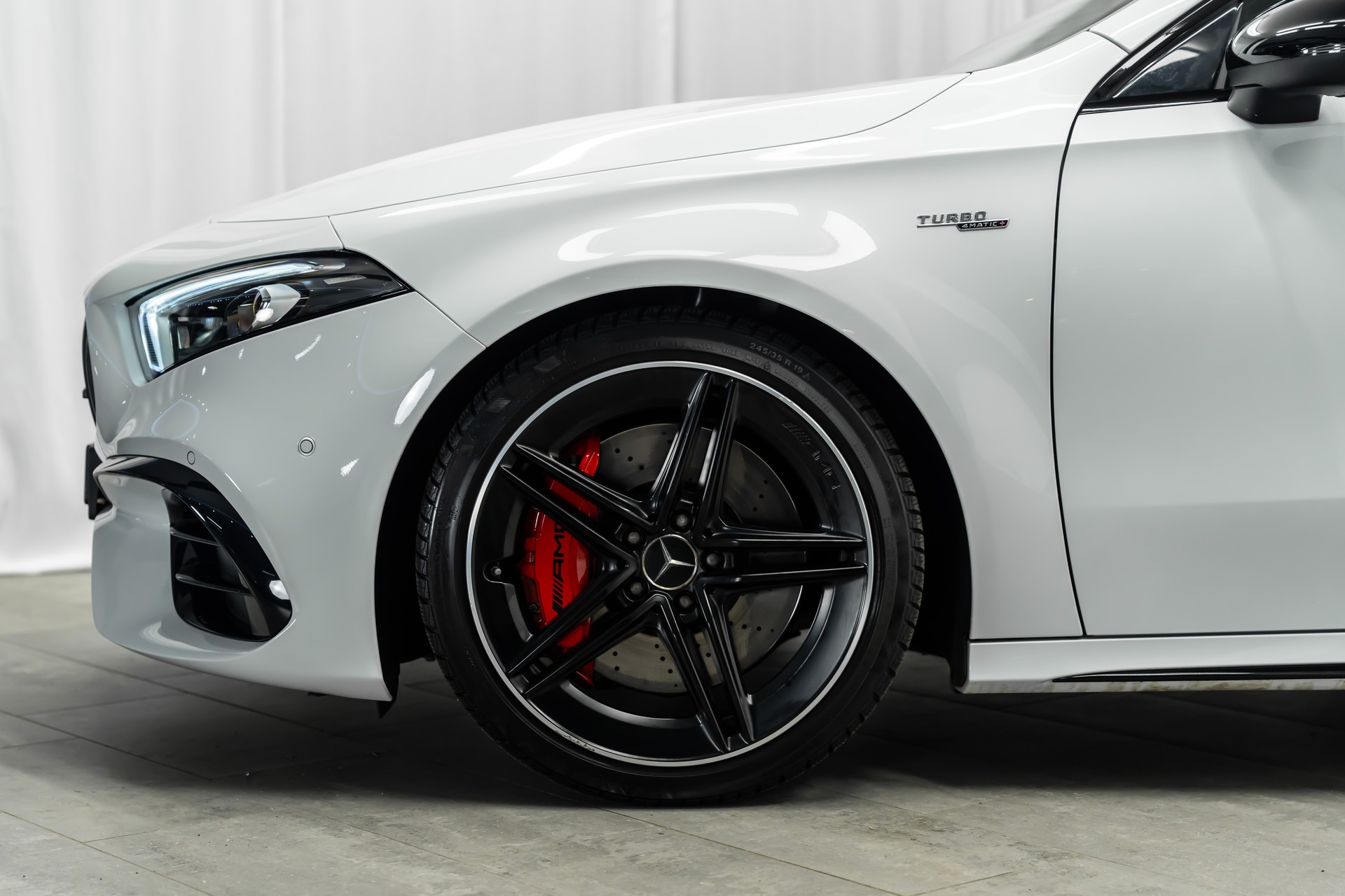 MERCEDES-BENZ A 45 S AMG 4Matic+ Speedshift *Performance*Panorama*Fahrassistenz*Burmester*-image-6