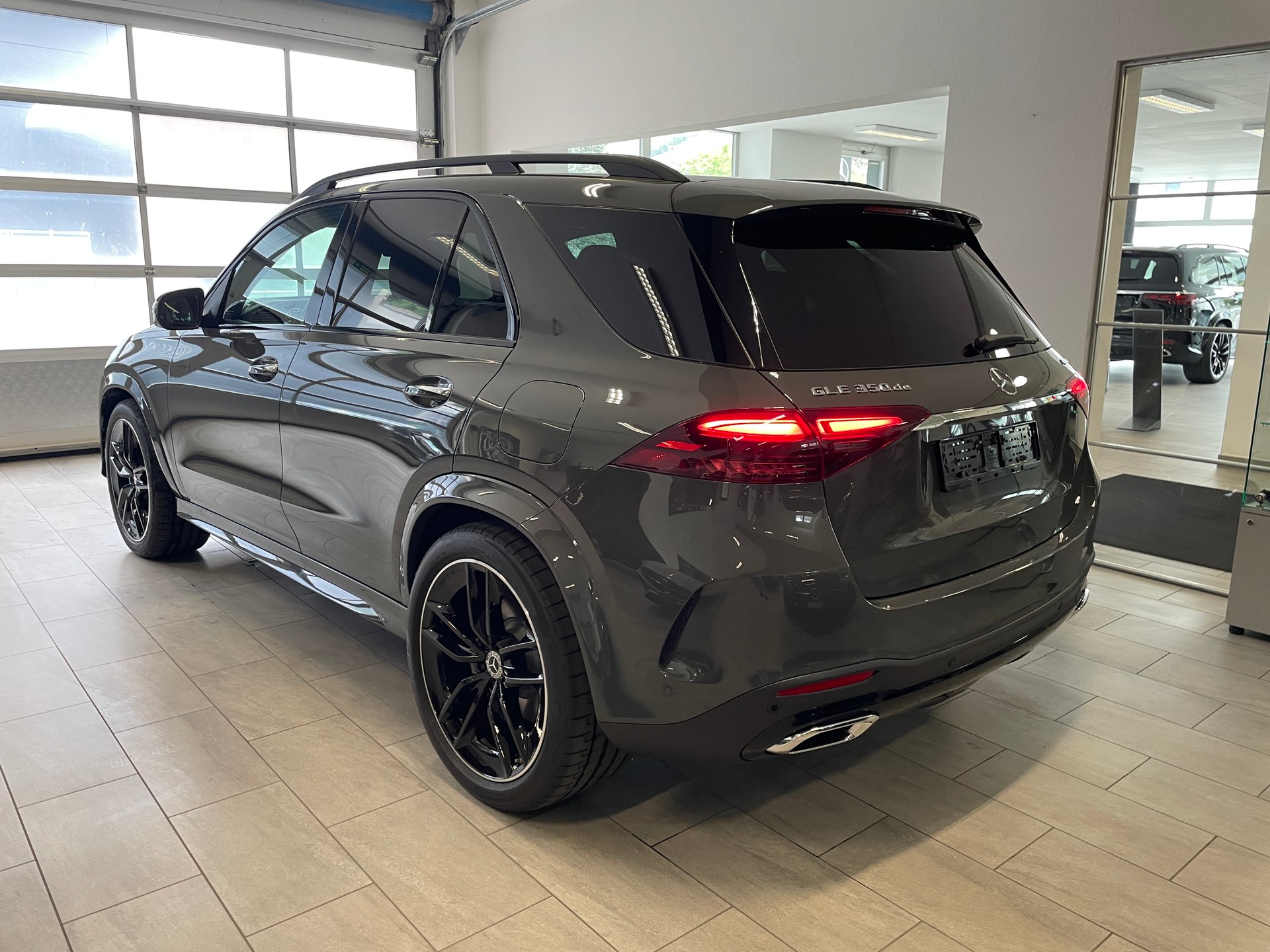 MERCEDES-BENZ GLE 350 de EQ Hybrid 4Matic 9G-Tronic AMG Line EQ Star-image-5