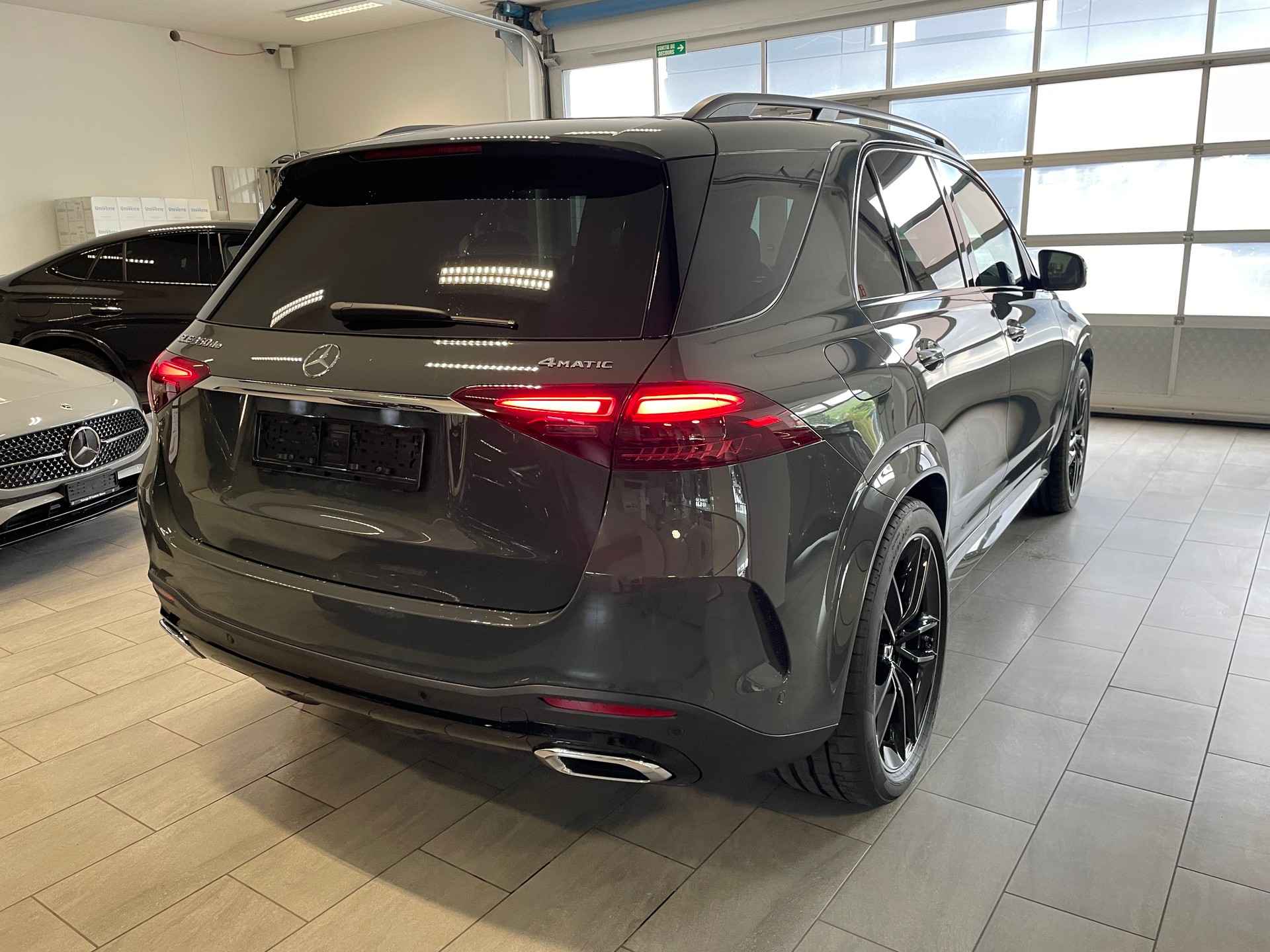 MERCEDES-BENZ GLE 350 de EQ Hybrid 4Matic 9G-Tronic AMG Line EQ Star-image-6