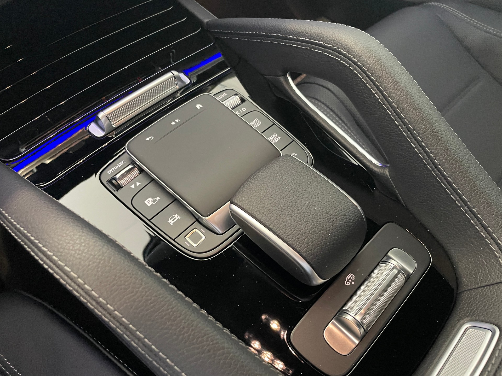 MERCEDES-BENZ GLE 350 de EQ Hybrid 4Matic 9G-Tronic AMG Line EQ Star-image-20