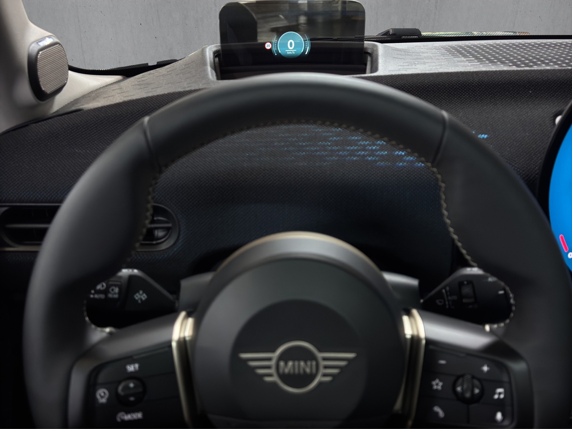 MINI Cooper S DKG "Pano-Head-Up-RF.-Kamera-Harman Kardon"-image-12