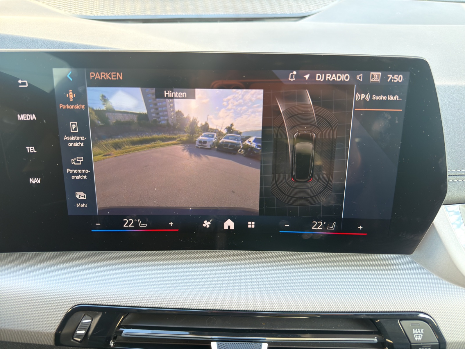 BMW 230e xDrive Active Tourer-image-19