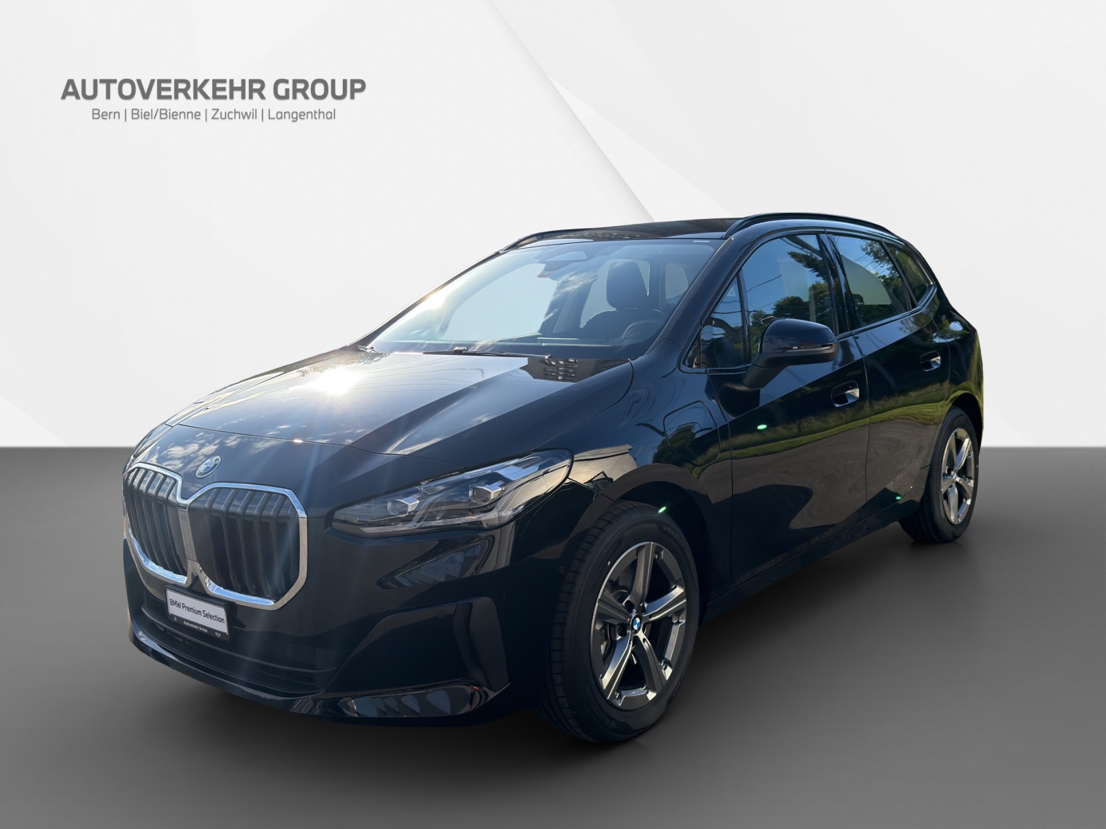 BMW 230e xDrive Active Tourer-image-0