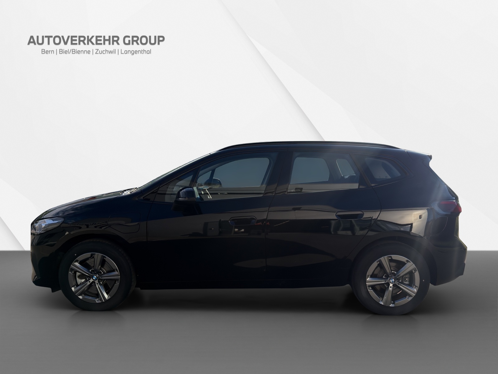 BMW 230e xDrive Active Tourer-image-3
