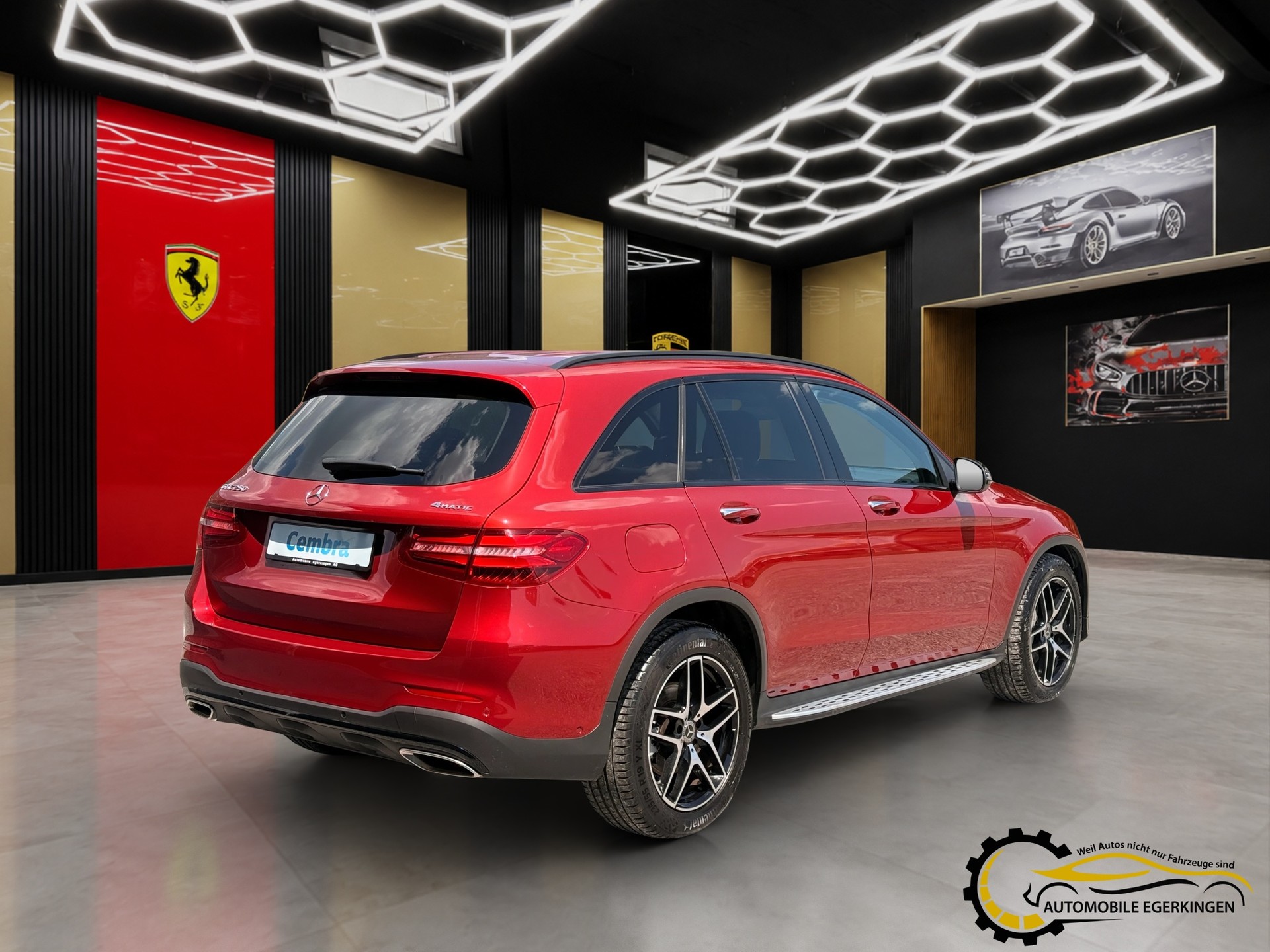 MERCEDES-BENZ GLC 250 Runout Edition 4Matic 9G-Tronic AMG Line-image-4