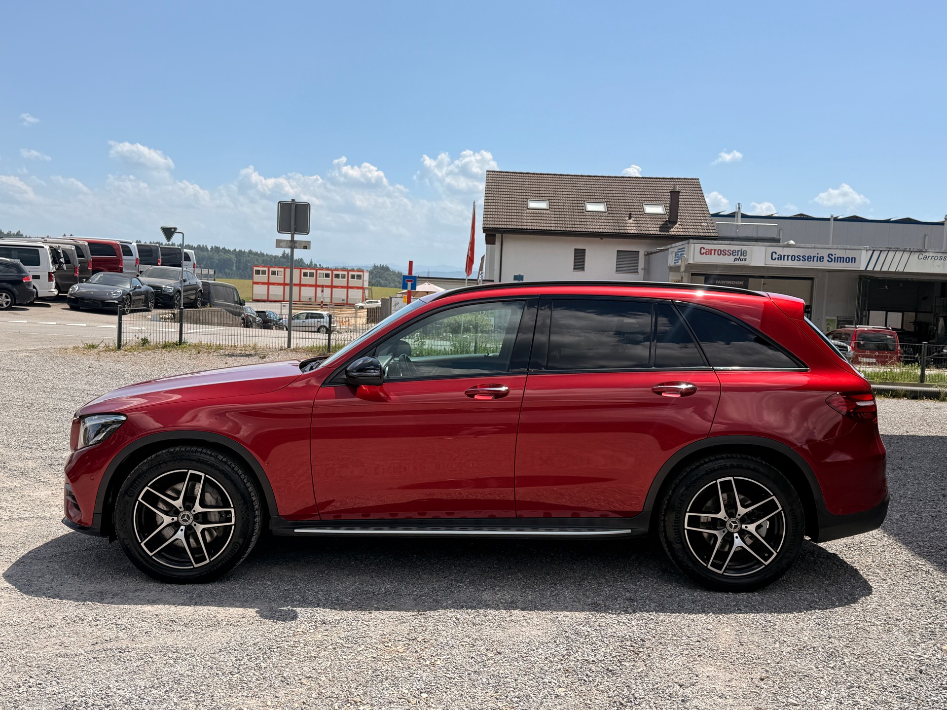 MERCEDES-BENZ GLC 250 Runout Edition 4Matic 9G-Tronic AMG Line-image-7