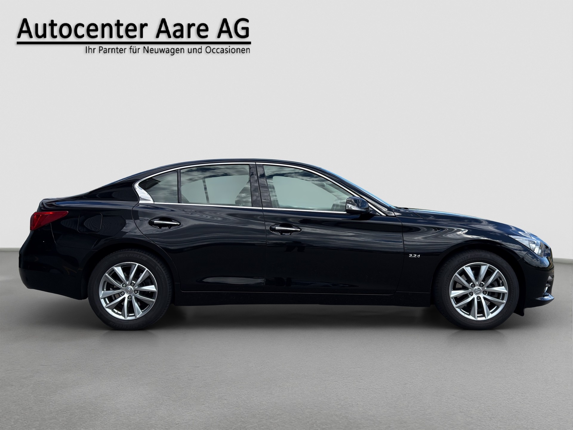 INFINITI Q50 2.2d Premium-image-8