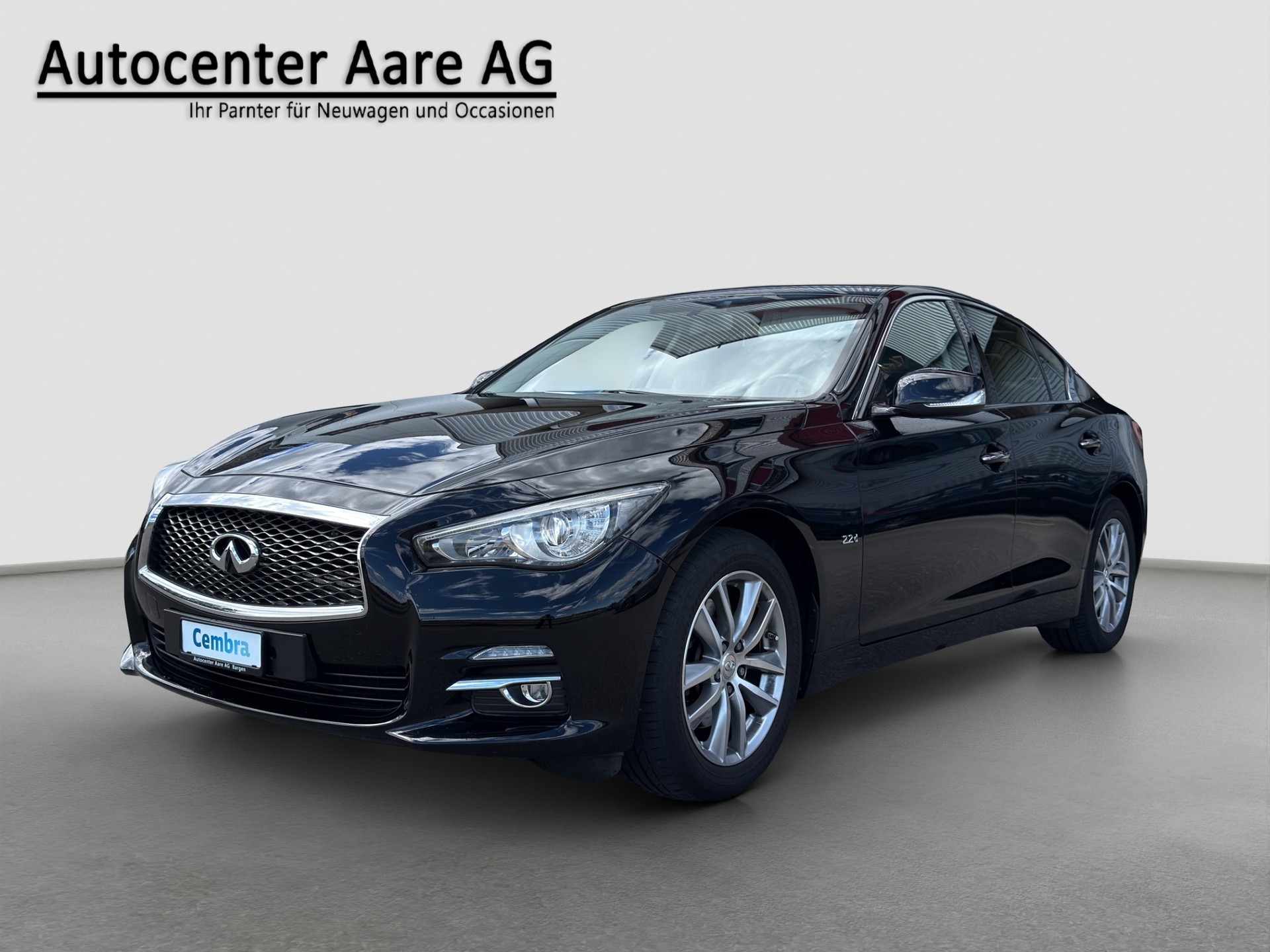 INFINITI Q50 2.2d Premium-showroom-element-2