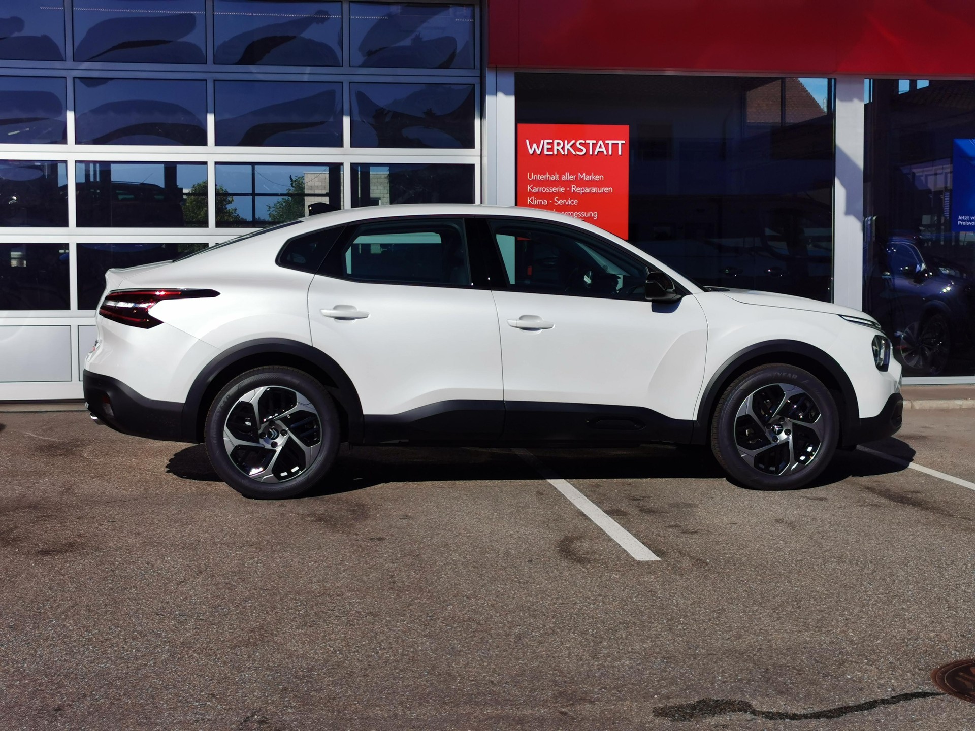 CITROEN C4 X 1.2 PureTech Swiss Edition-showroom-element-1