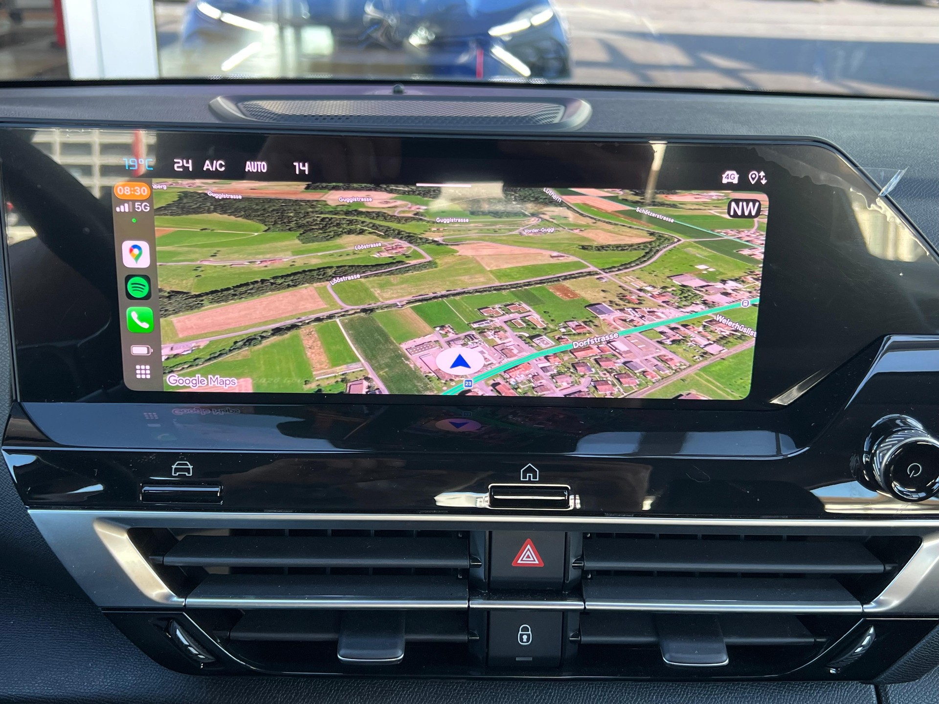 CITROEN C4 X 1.2 PureTech Swiss Edition-image-24