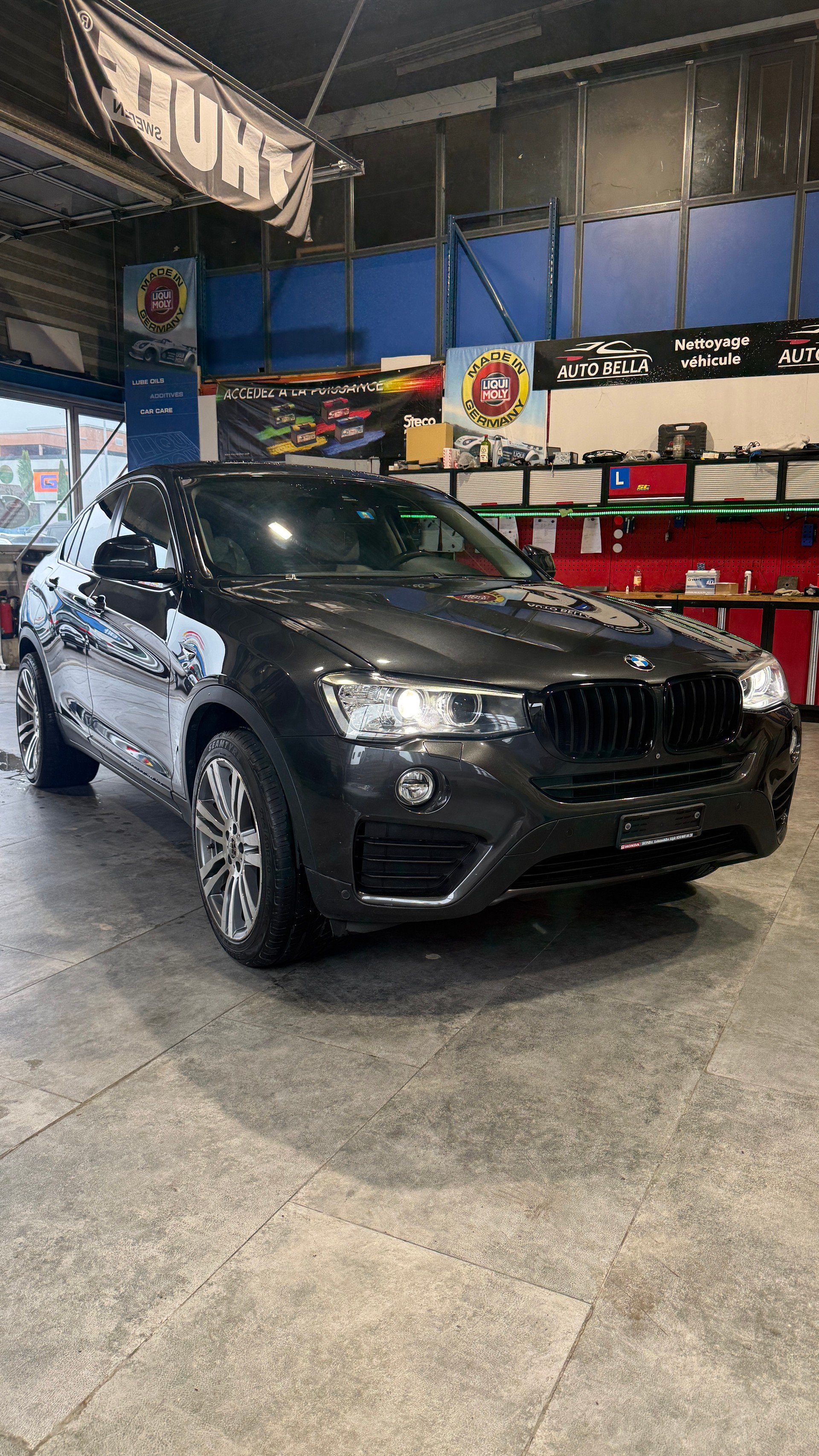 BMW X4 xDrive 28i xLine Steptronic-image-0